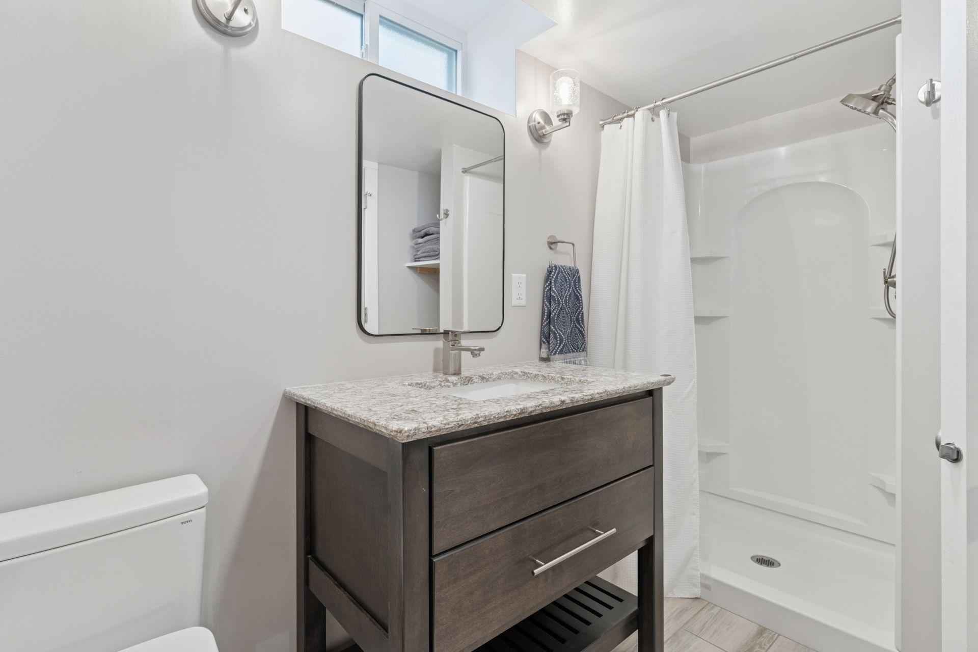2135 Eleanor Avenue