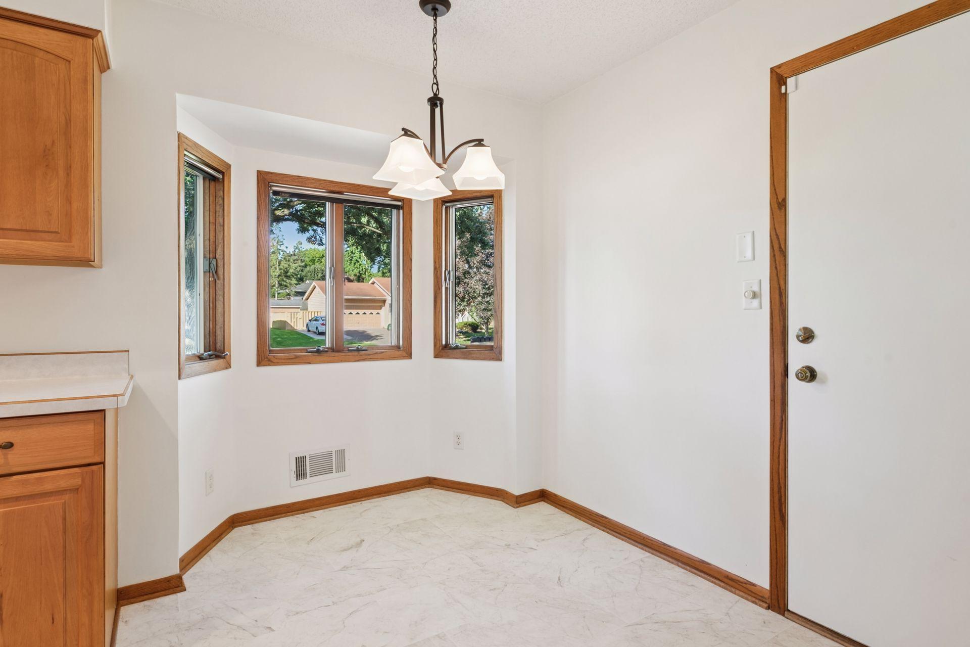 717 Navajo Lane