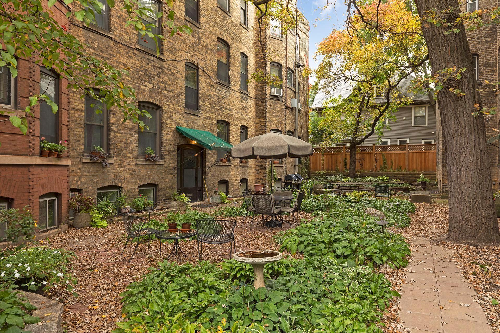 614 Grand Avenue Unit: 3EE