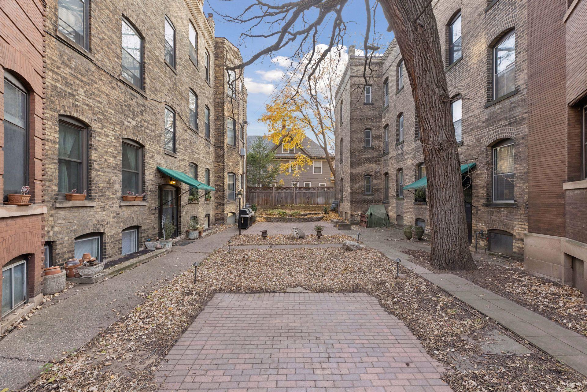 614 Grand Avenue Unit: 3EE