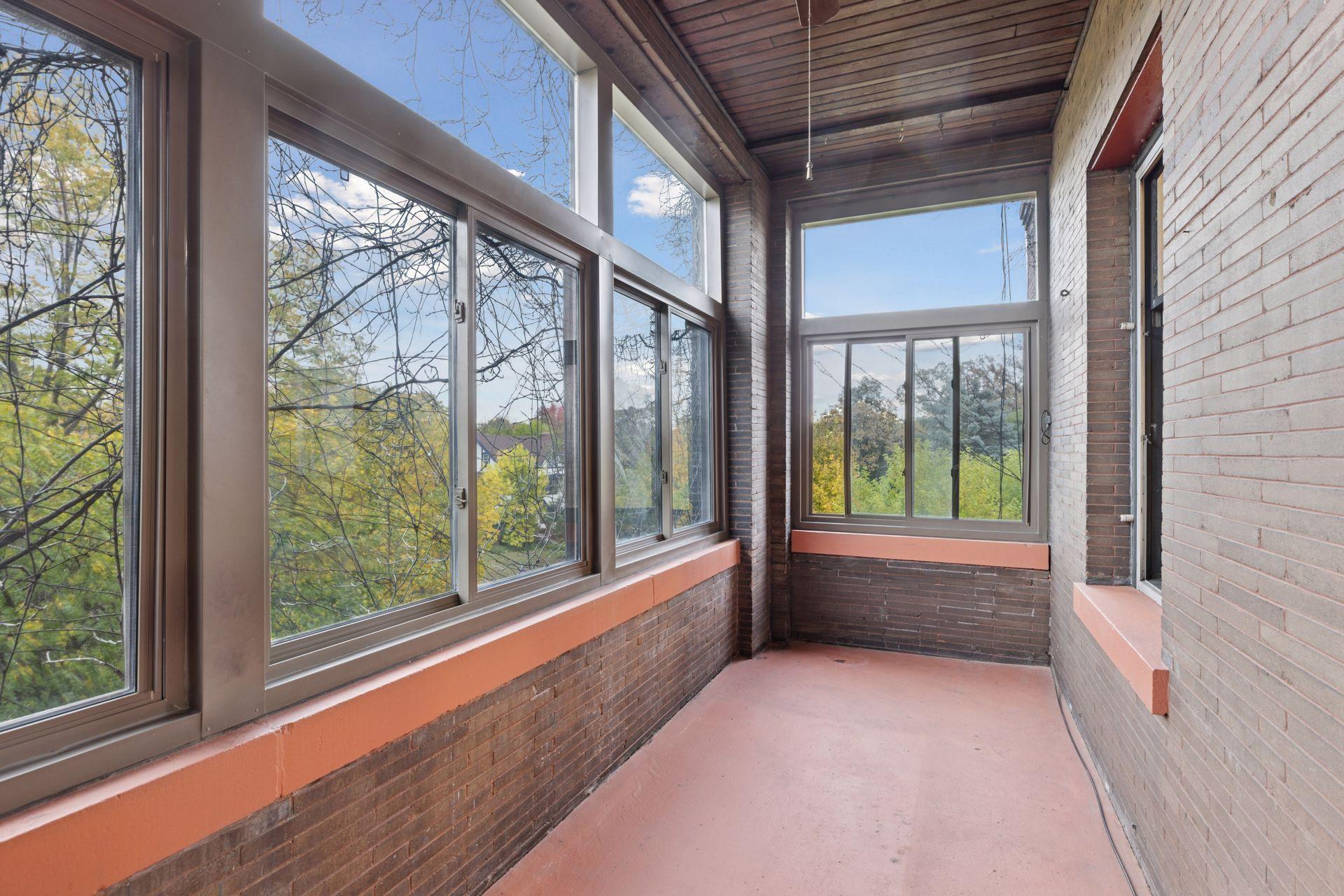 614 Grand Avenue Unit: 3EE
