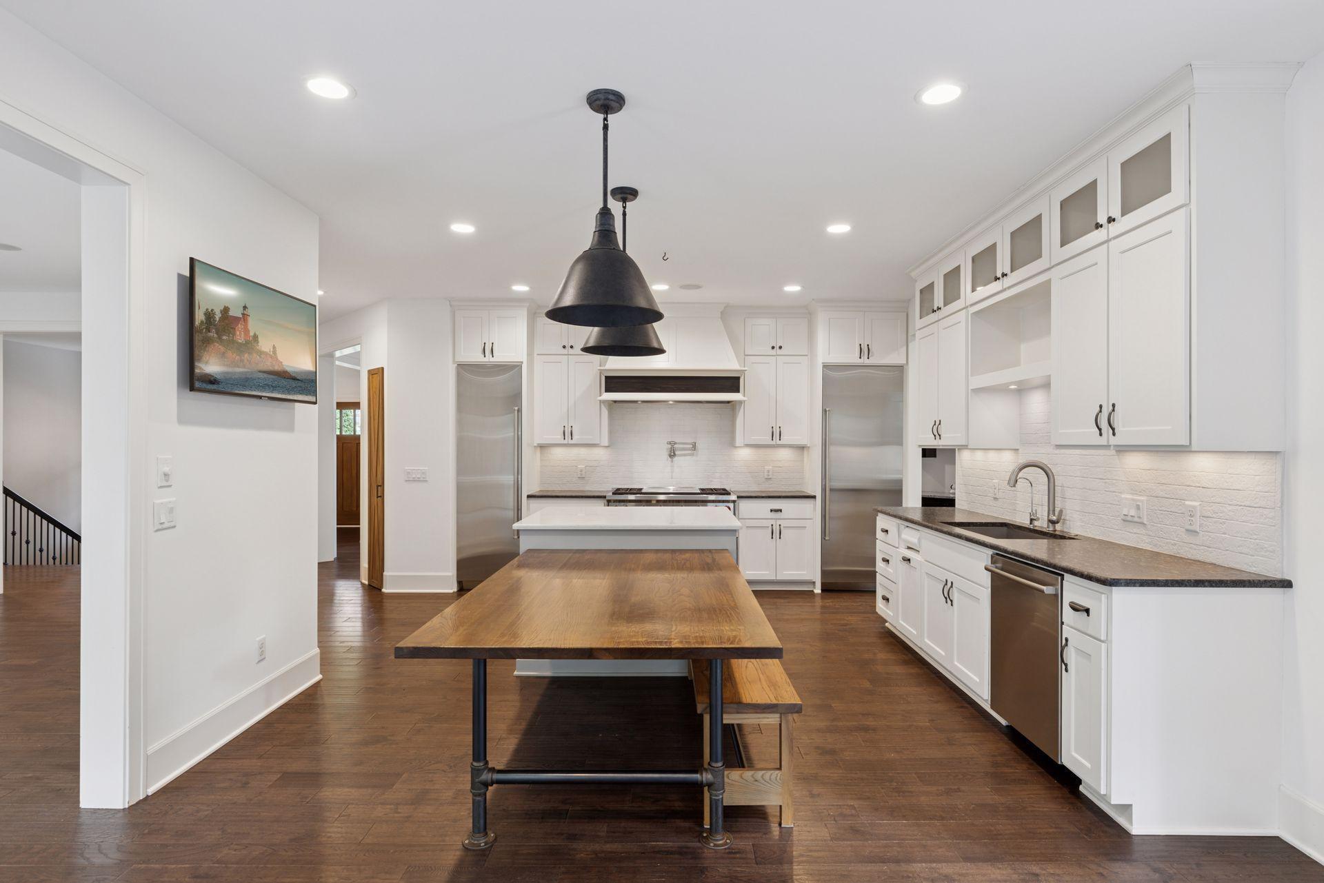 648 Sunset Lane