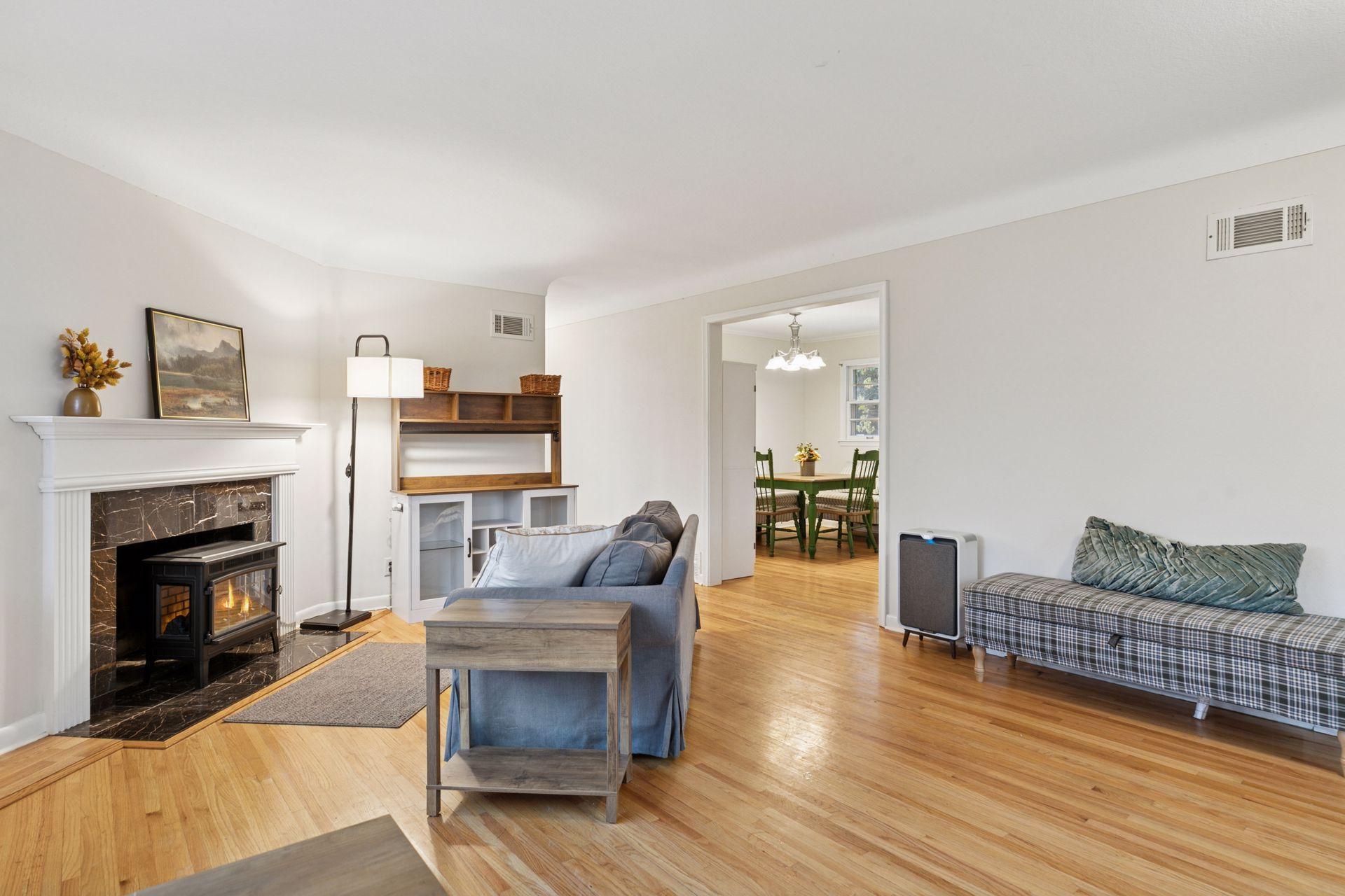 1102 Carlton Drive