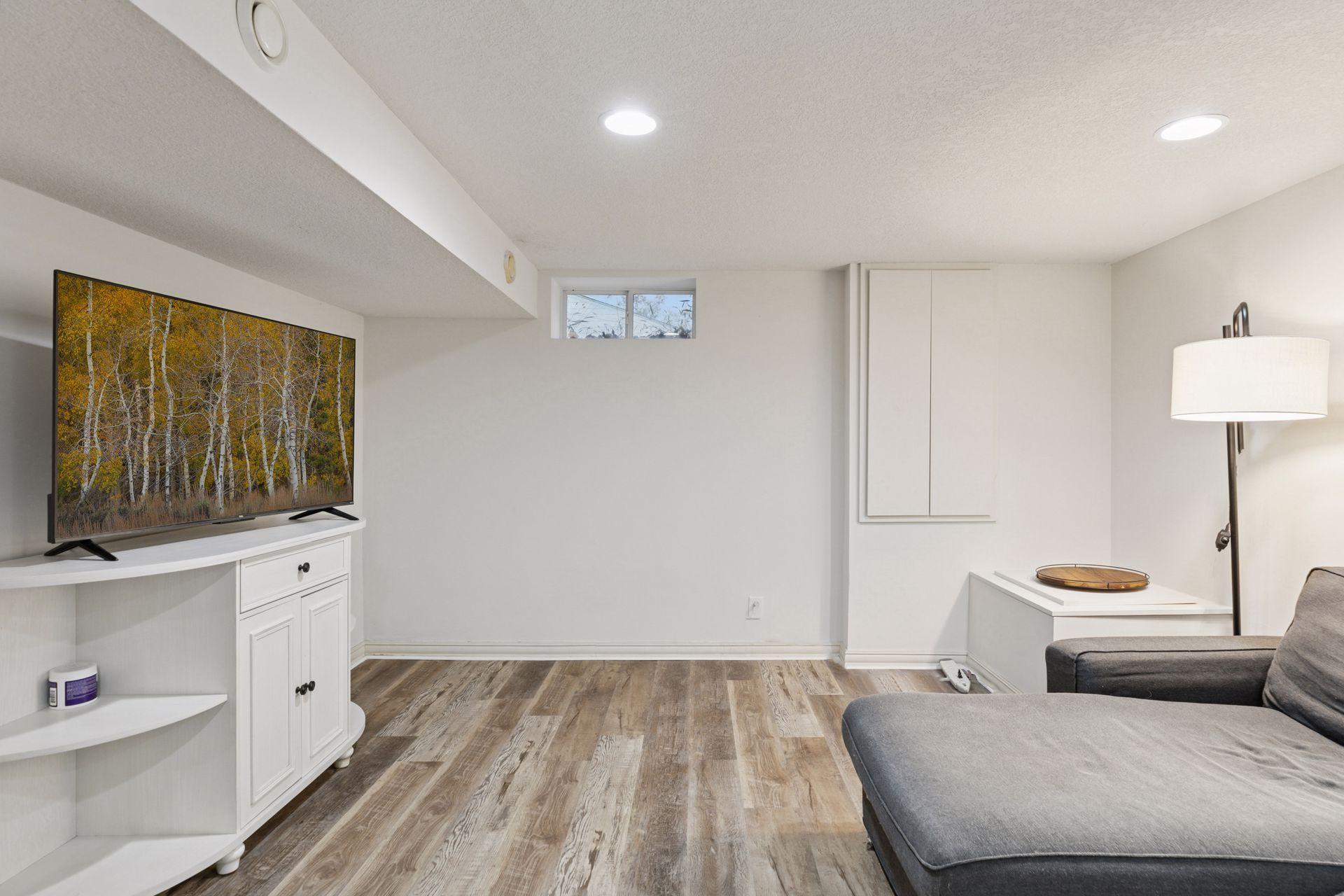 1102 Carlton Drive