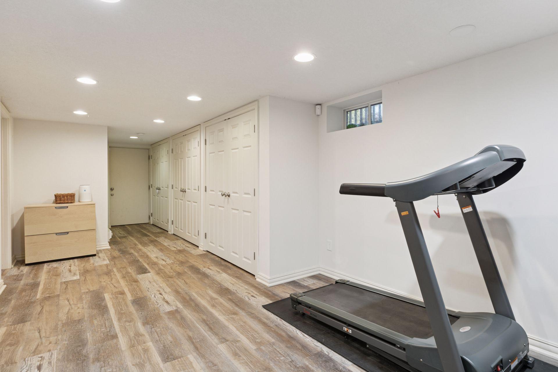1102 Carlton Drive