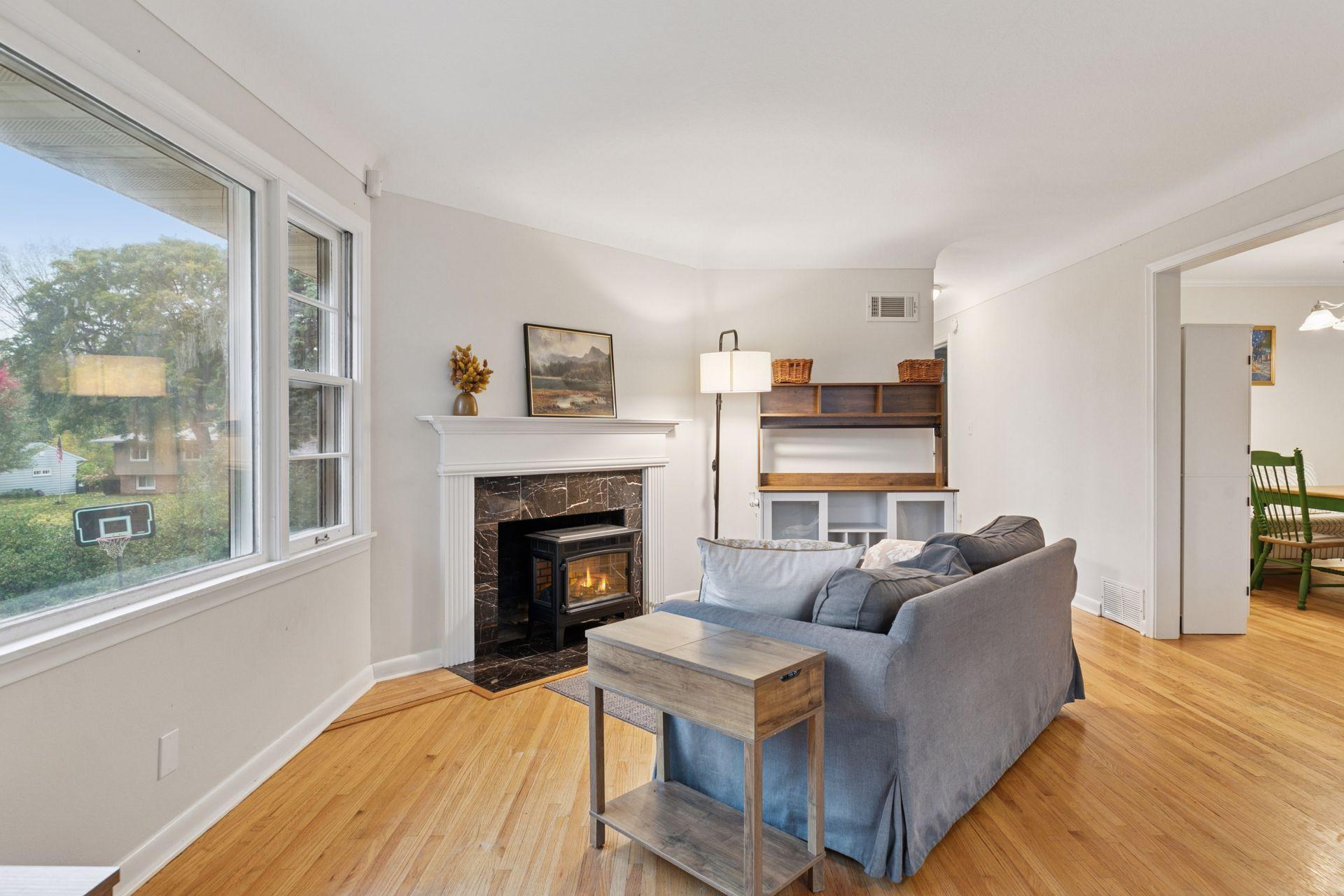 1102 Carlton Drive