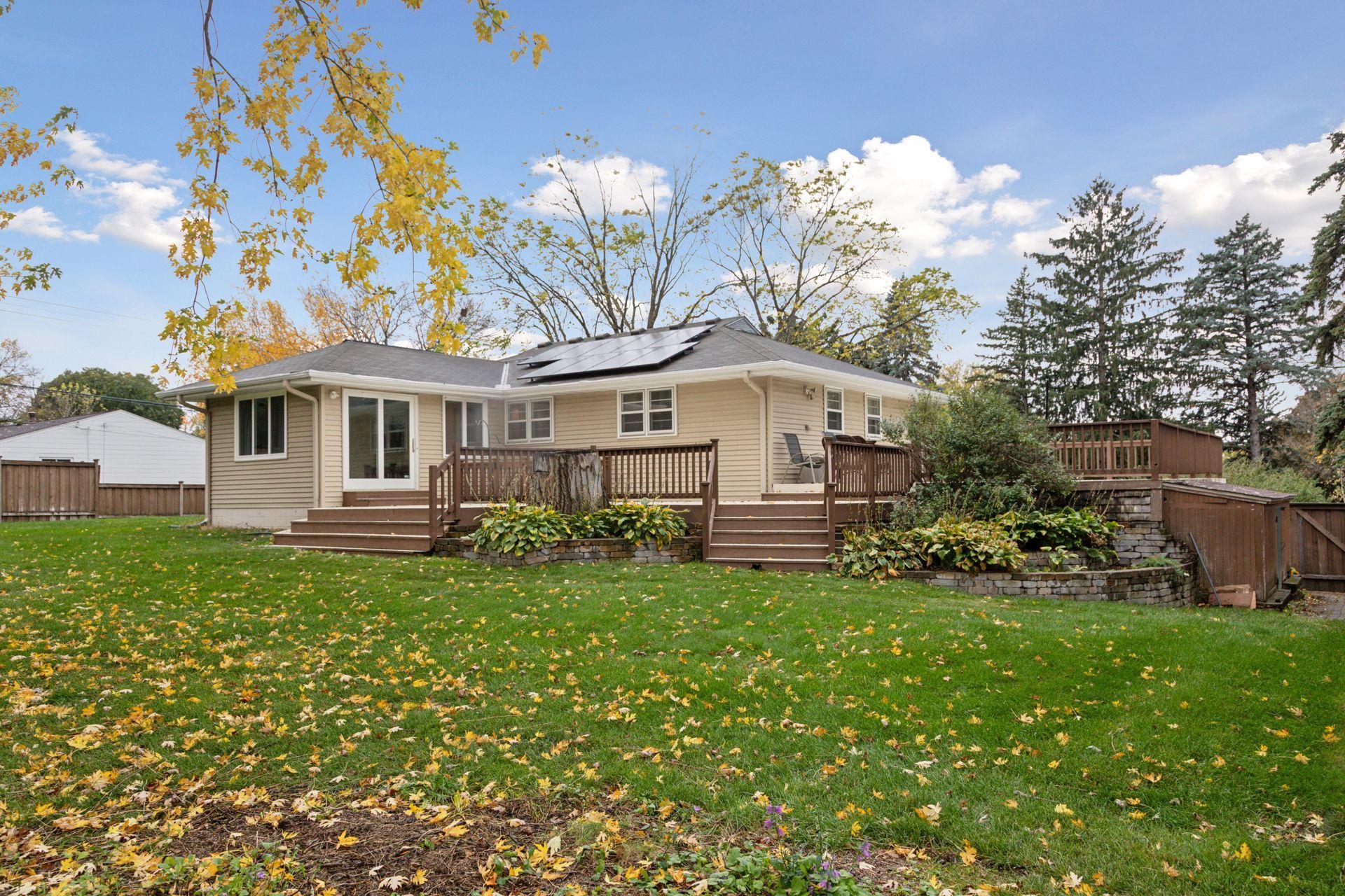 1102 Carlton Drive