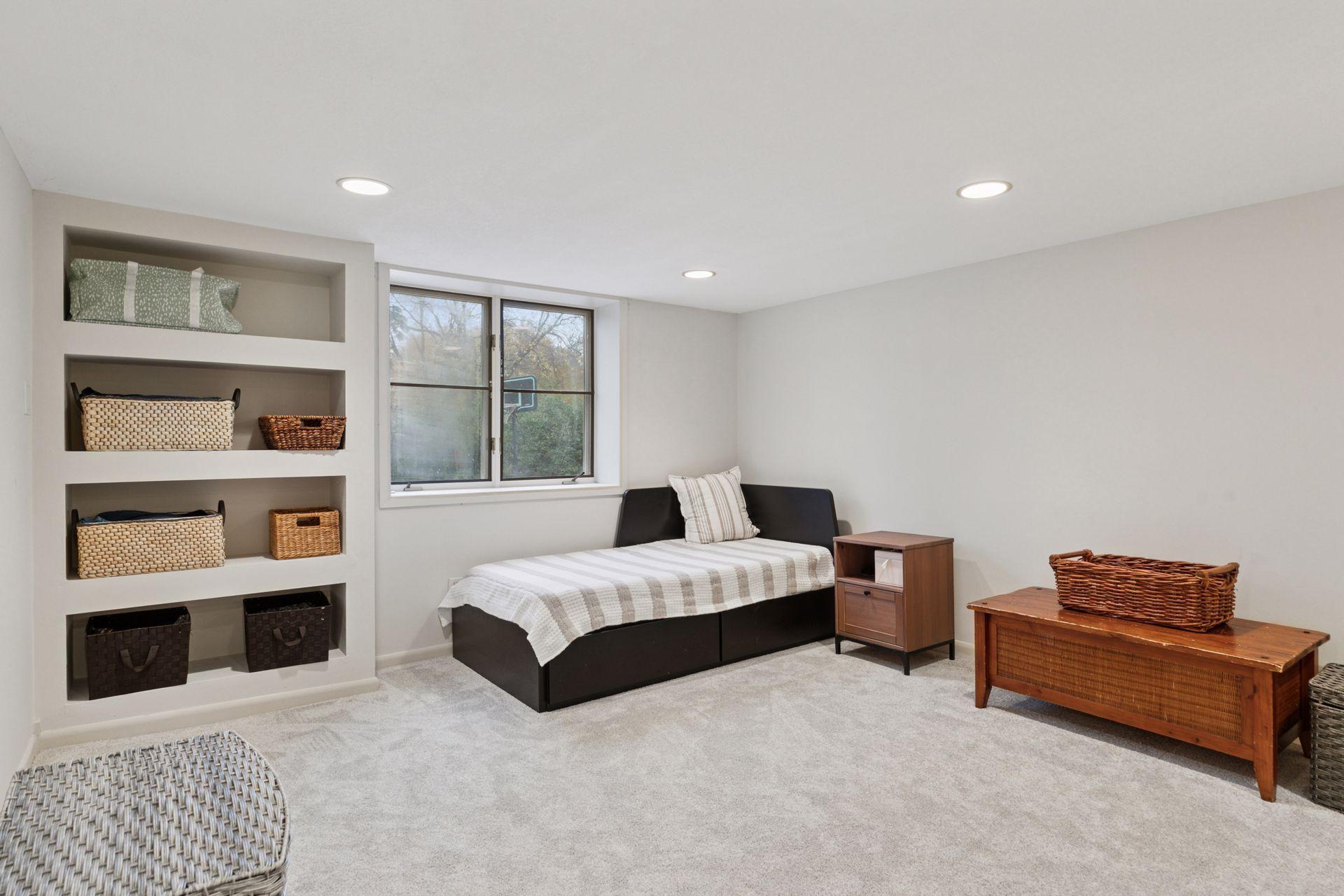 1102 Carlton Drive