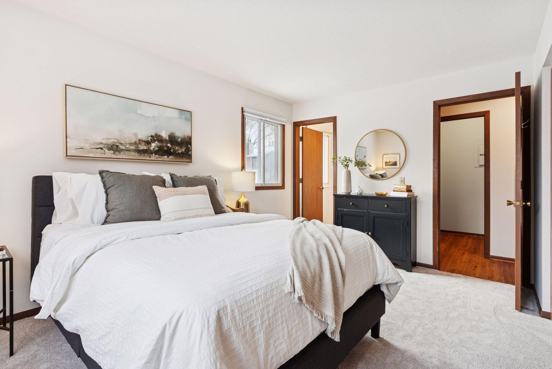 2250 Benson Avenue Unit: H