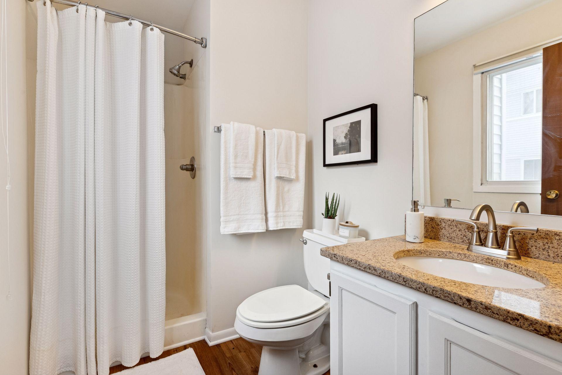 2250 Benson Avenue Unit: H