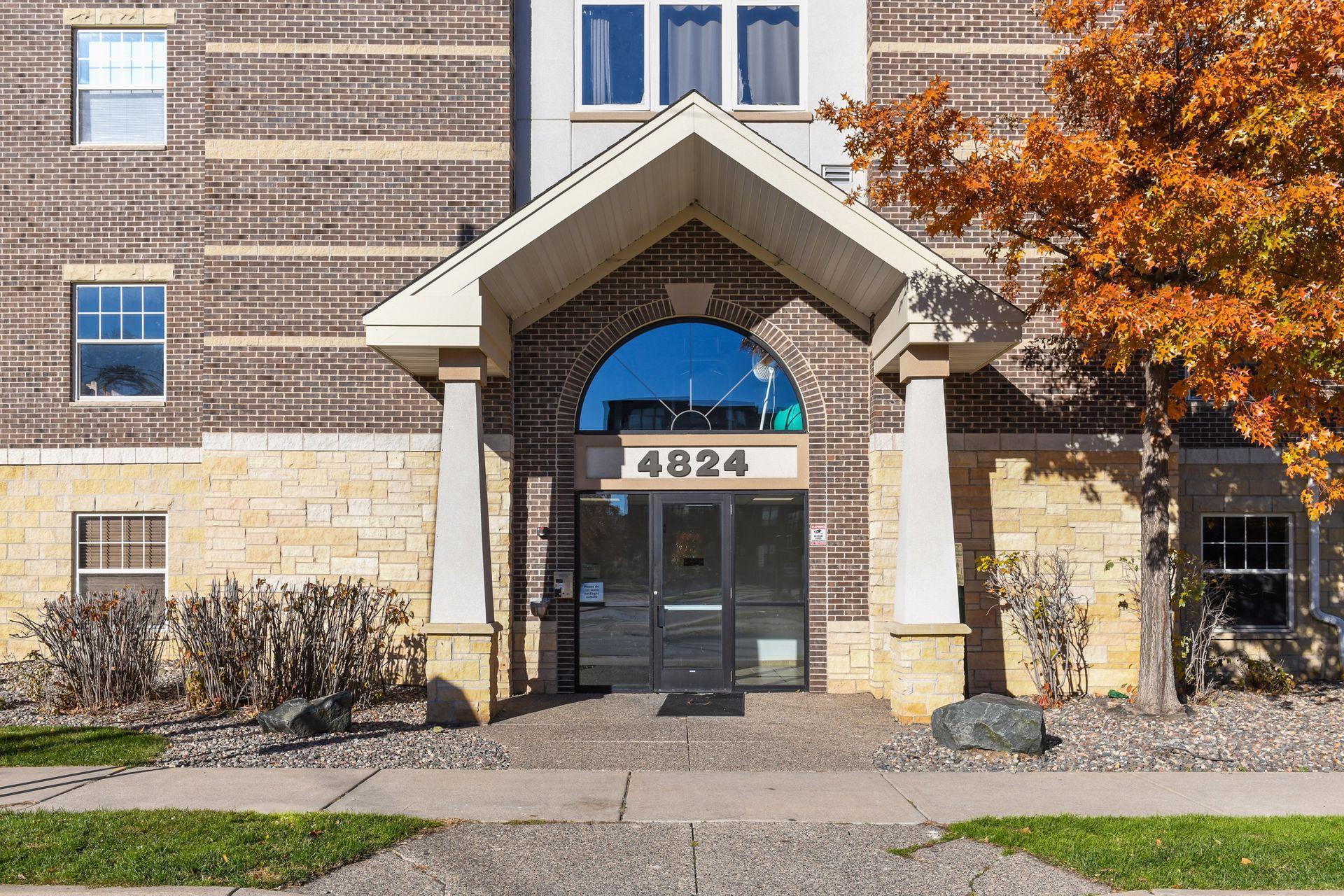 4824 E 53rd Street Unit: 501