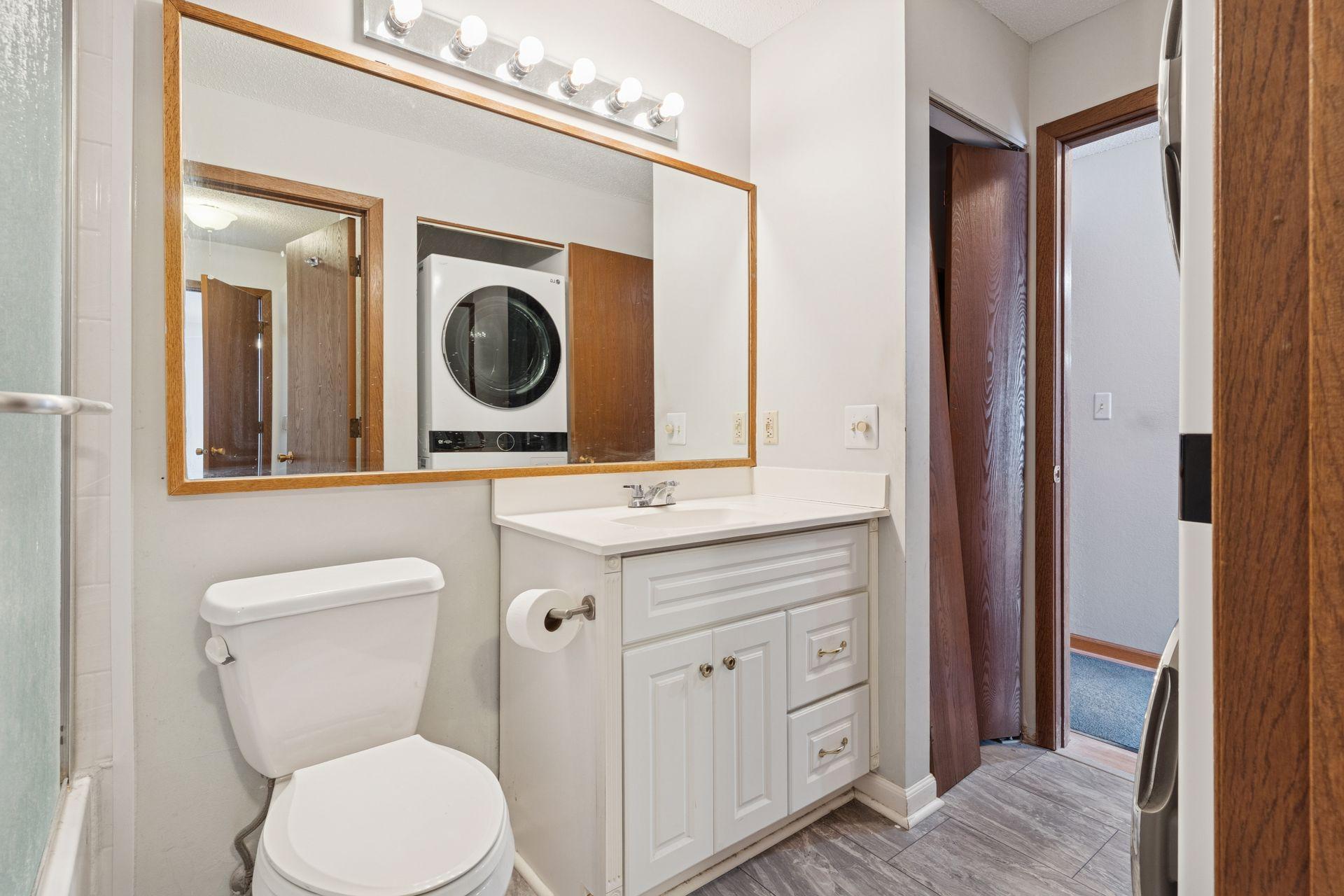 3440 Golfview Drive Unit: 211