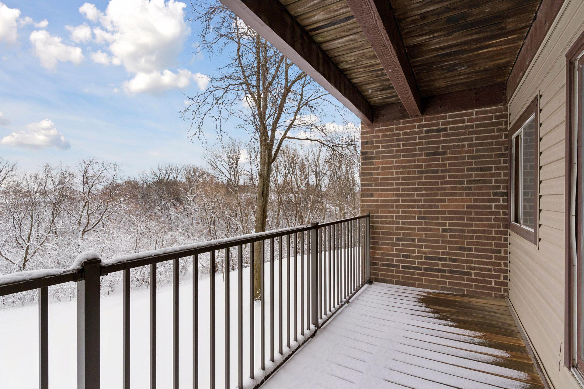 3440 Golfview Drive Unit: 211