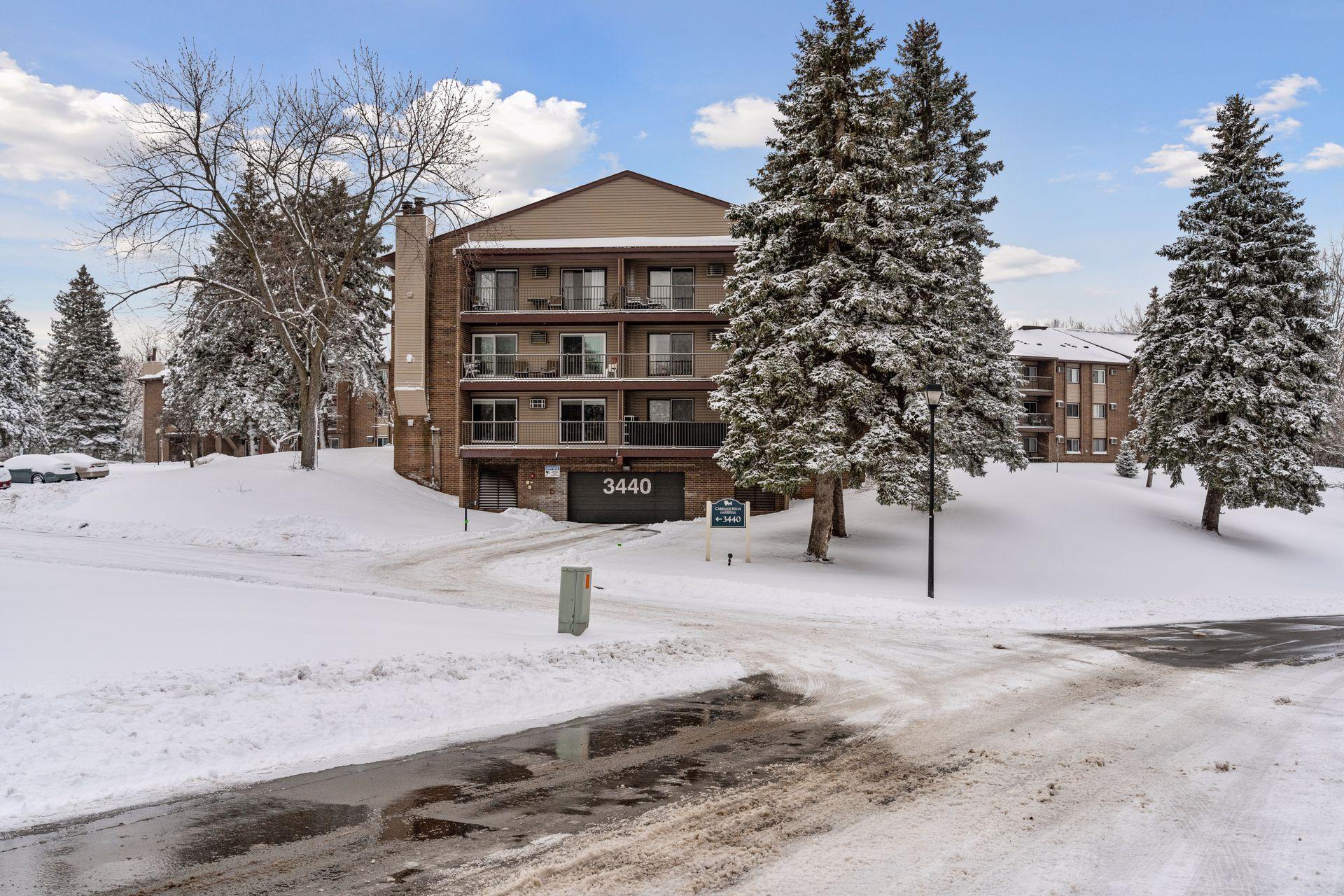 3440 Golfview Drive Unit: 211