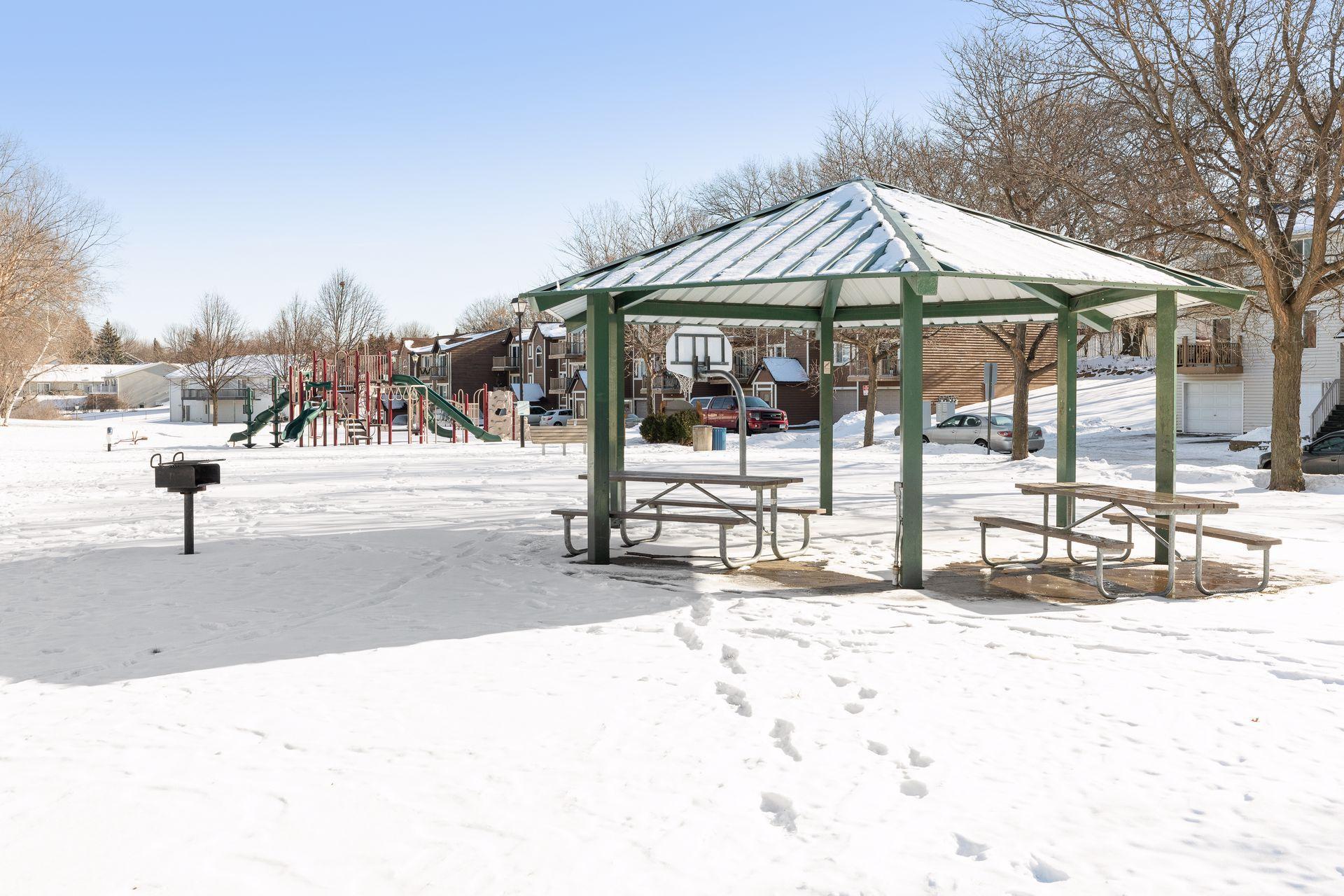 3440 Golfview Drive Unit: 211