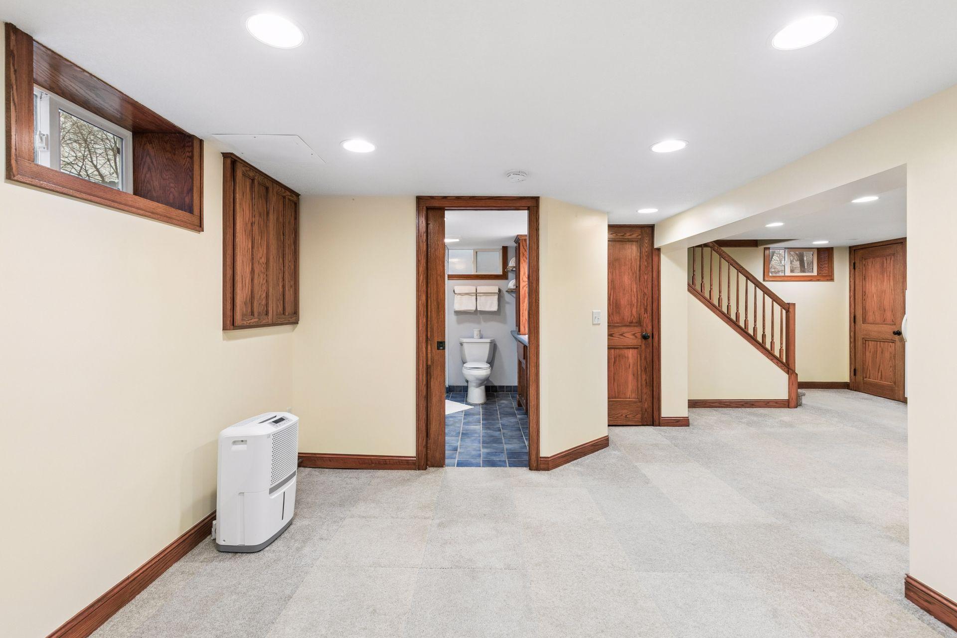 507 Montrose Lane
