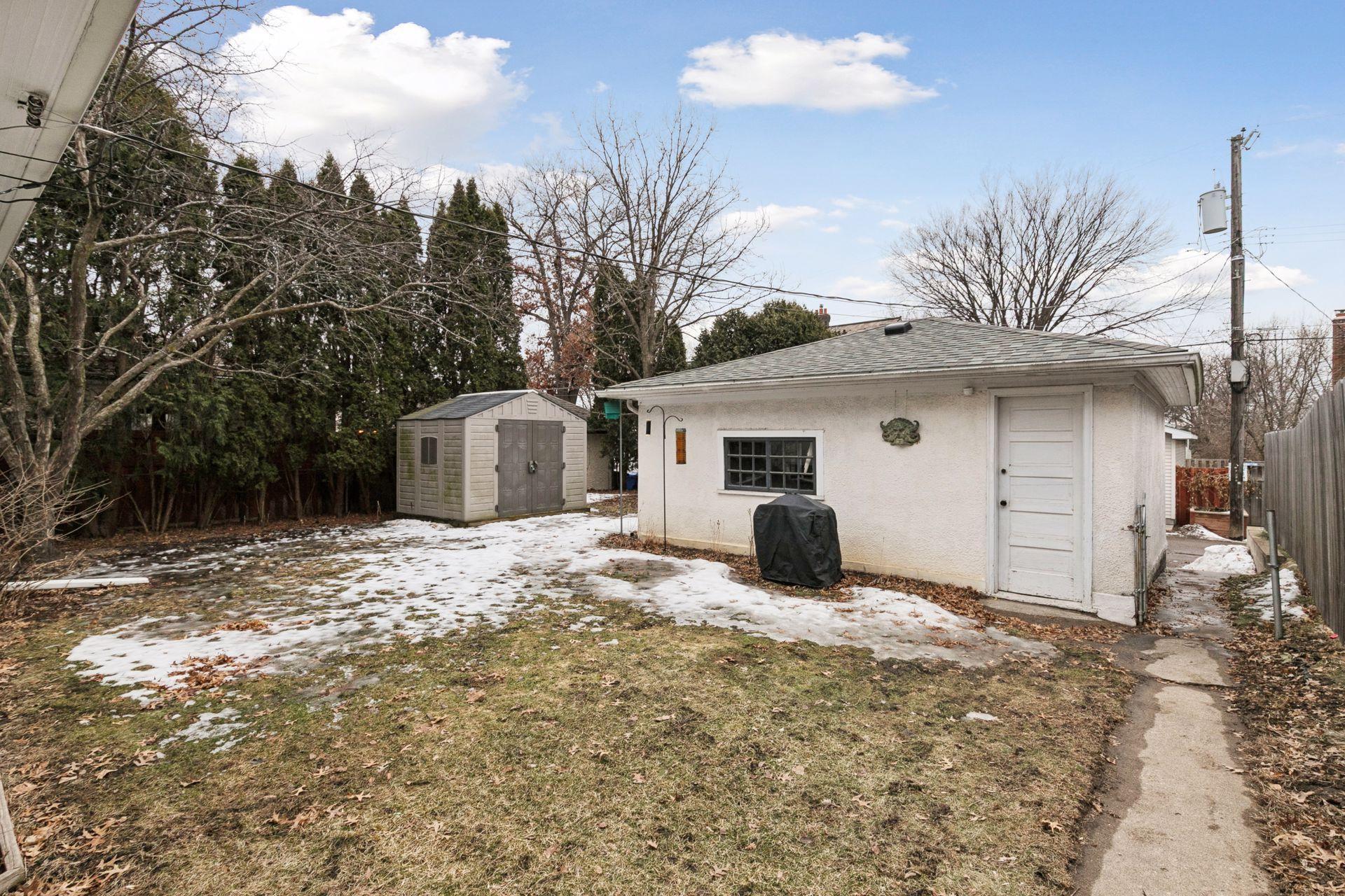 507 Montrose Lane