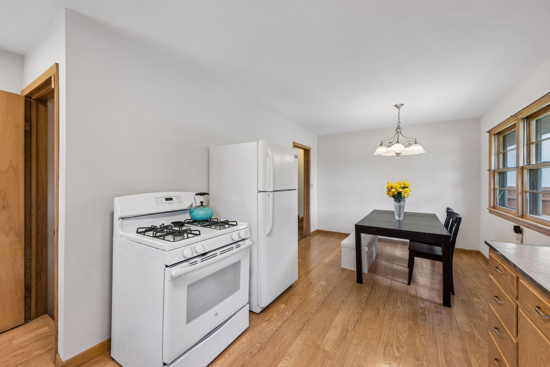 1073 Eleanor Avenue