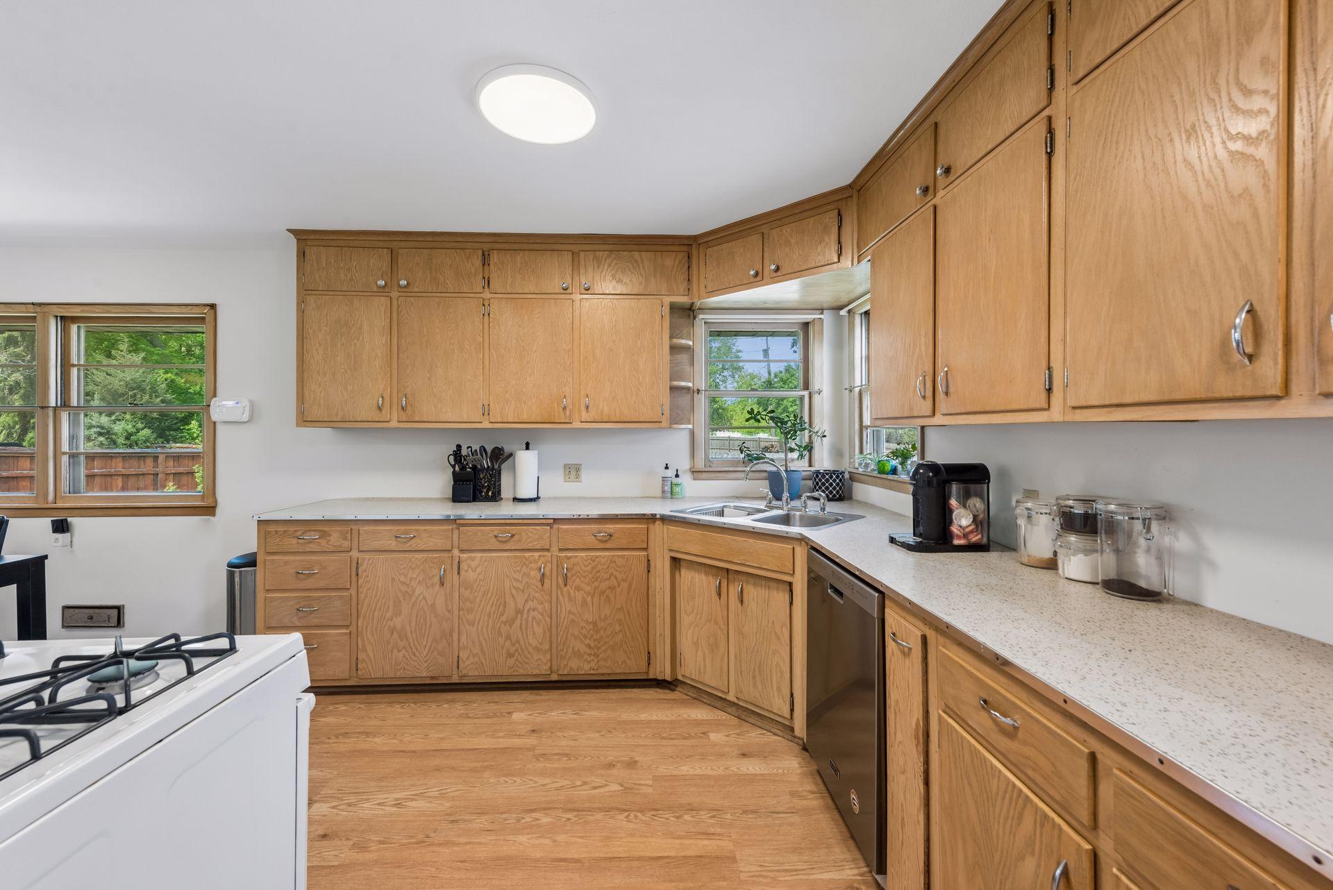 1073 Eleanor Avenue