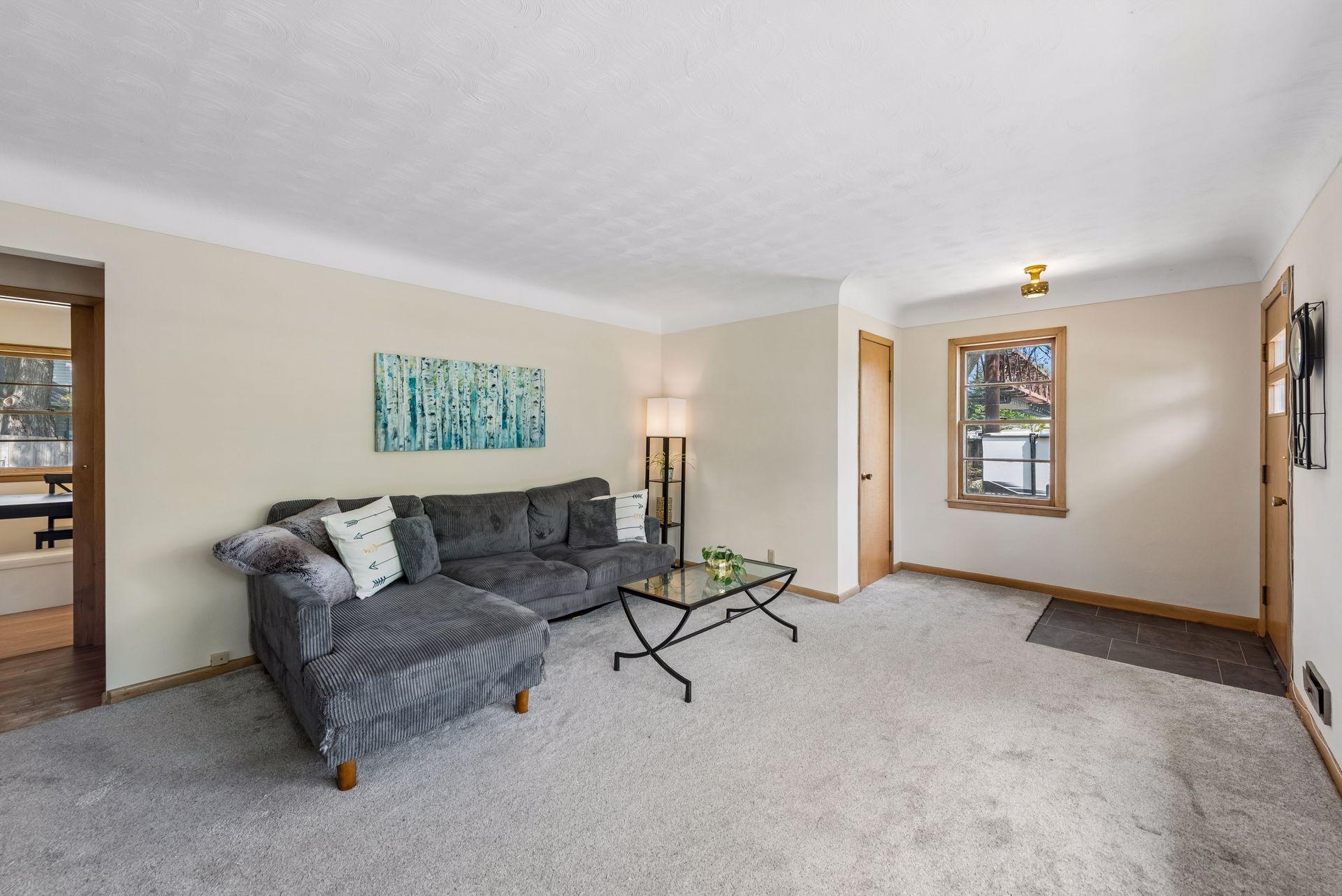 1073 Eleanor Avenue