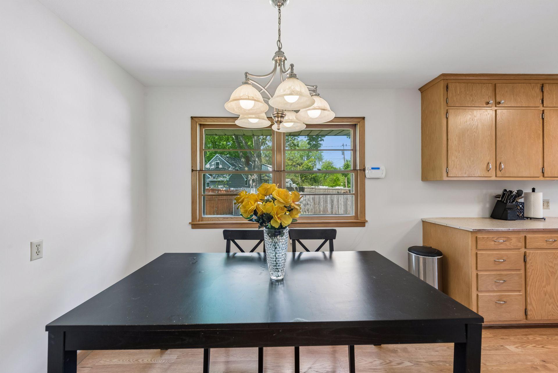 1073 Eleanor Avenue