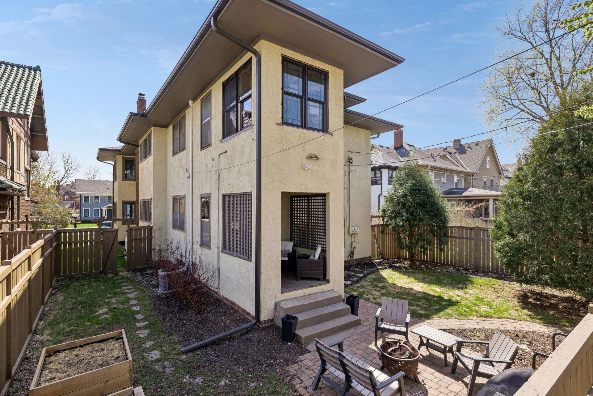 987 Portland Avenue