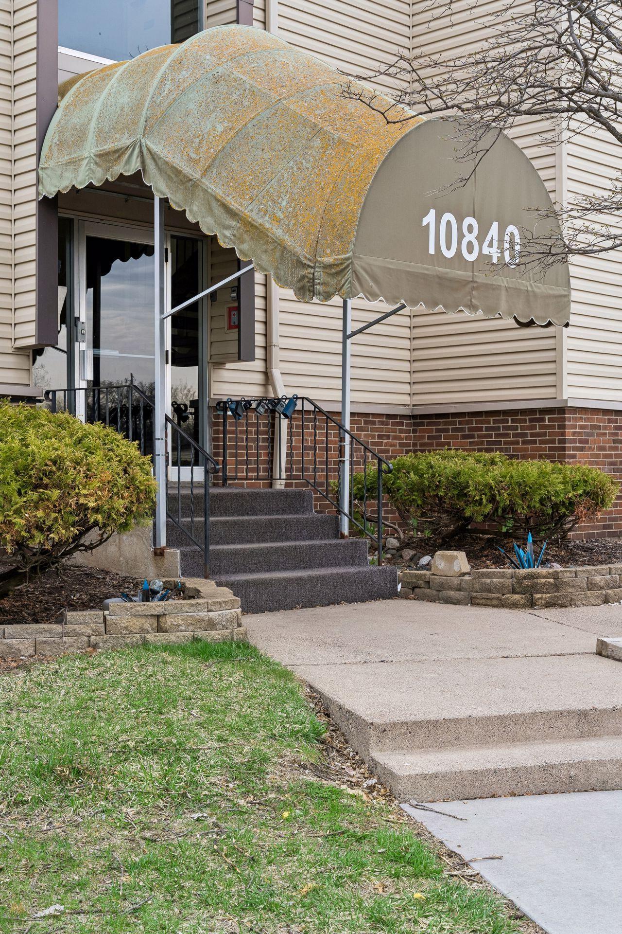 10840 Rockford Road Unit: 209