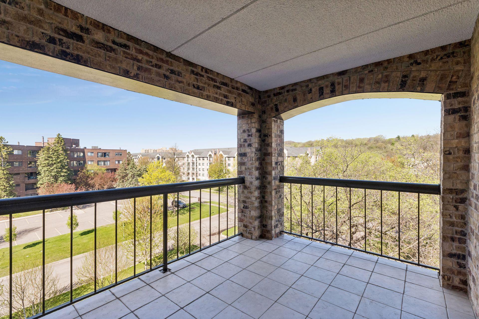 2221 Youngman Avenue Unit: 501