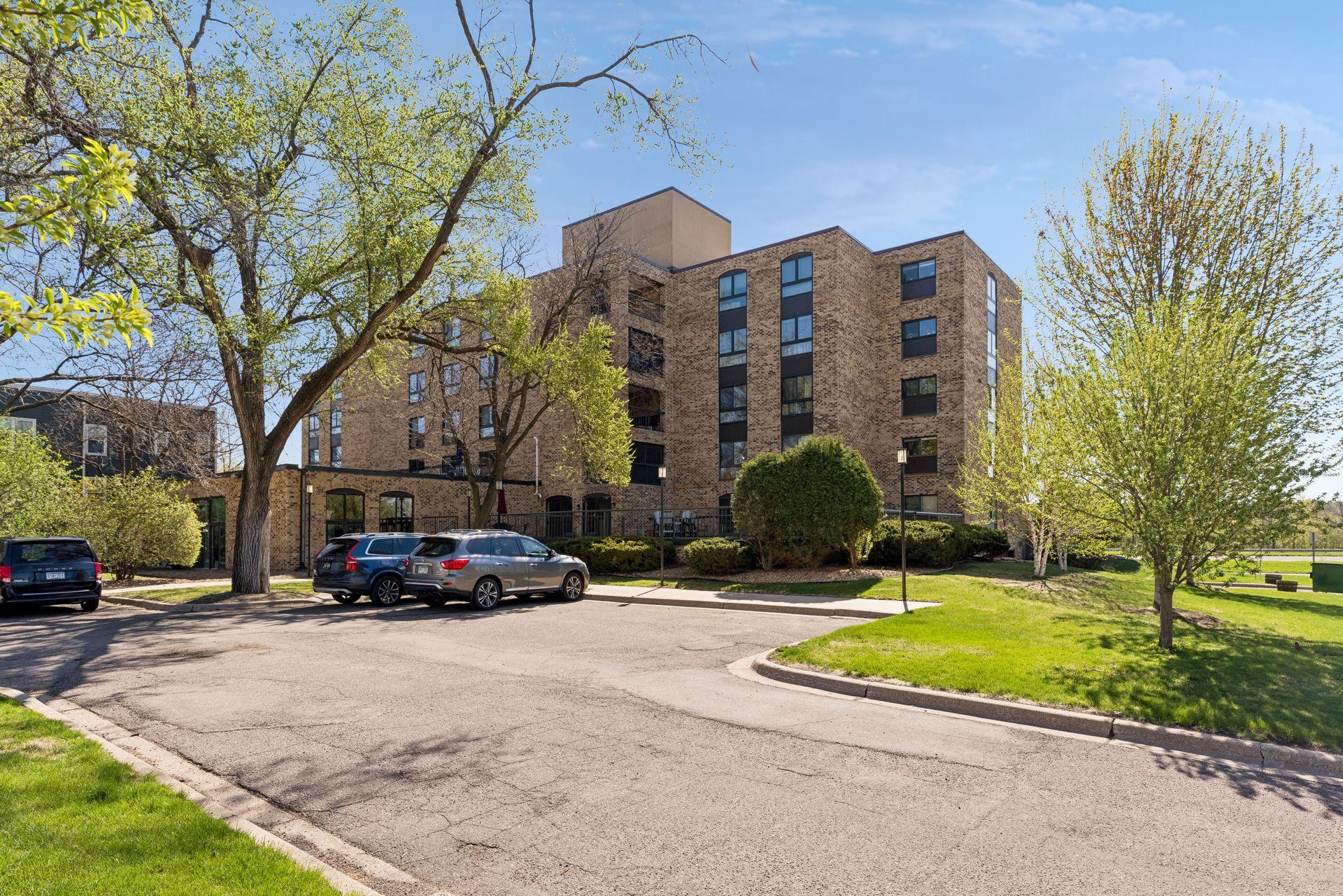 2221 Youngman Avenue Unit: 501