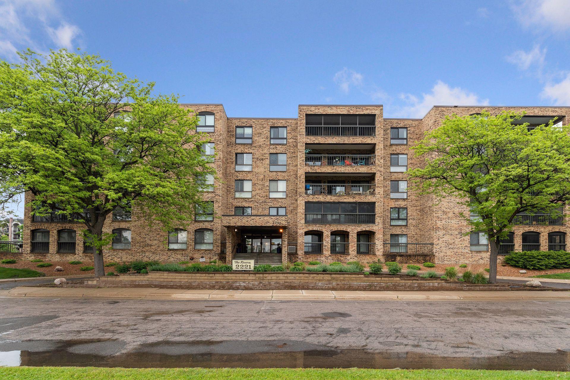 2221 Youngman Avenue Unit: 501
