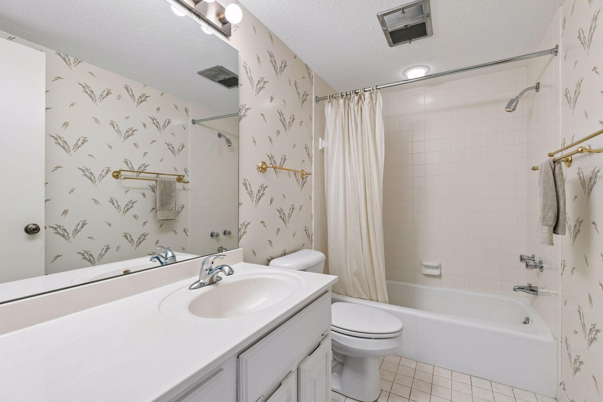 2221 Youngman Avenue Unit: 501