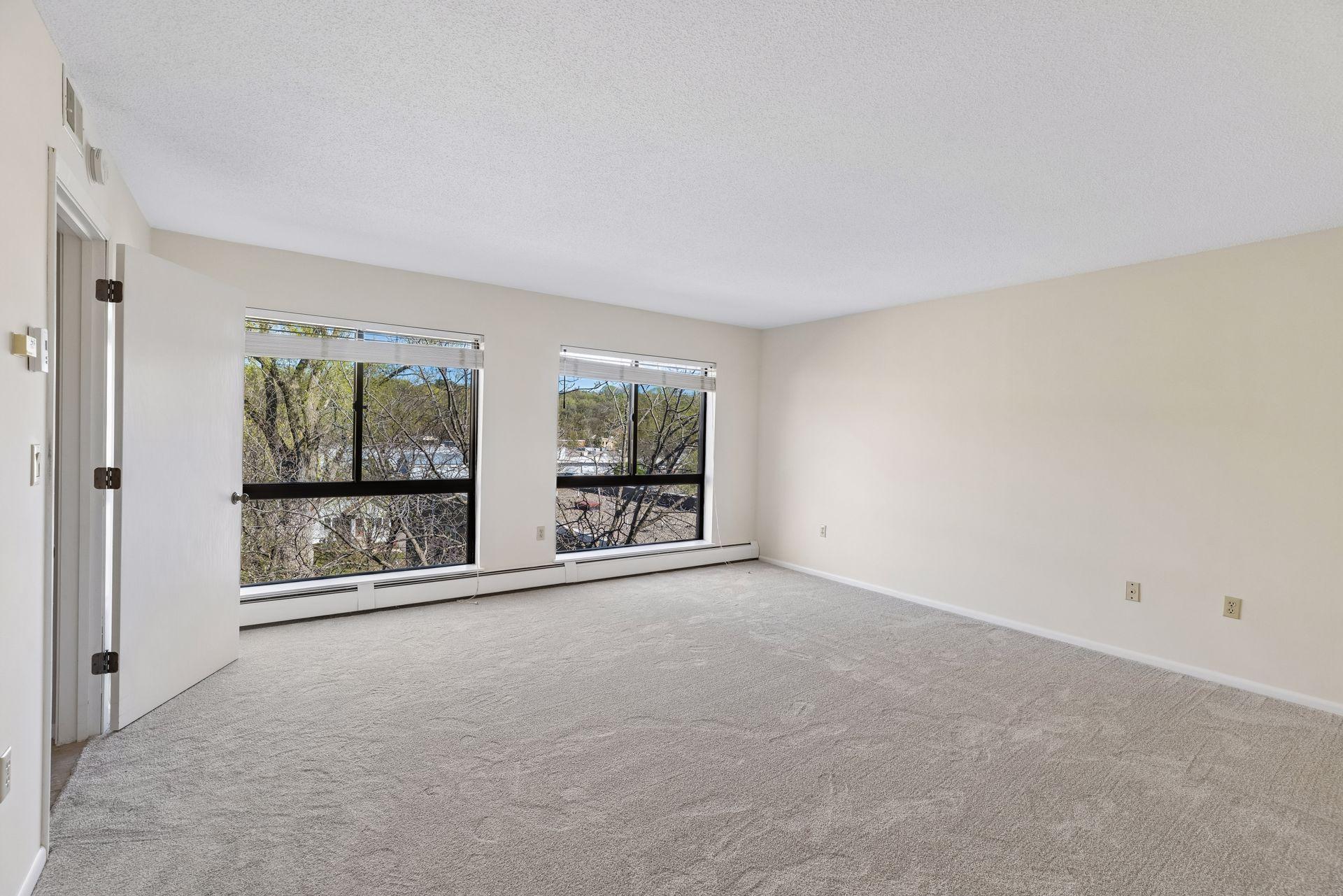 2221 Youngman Avenue Unit: 501