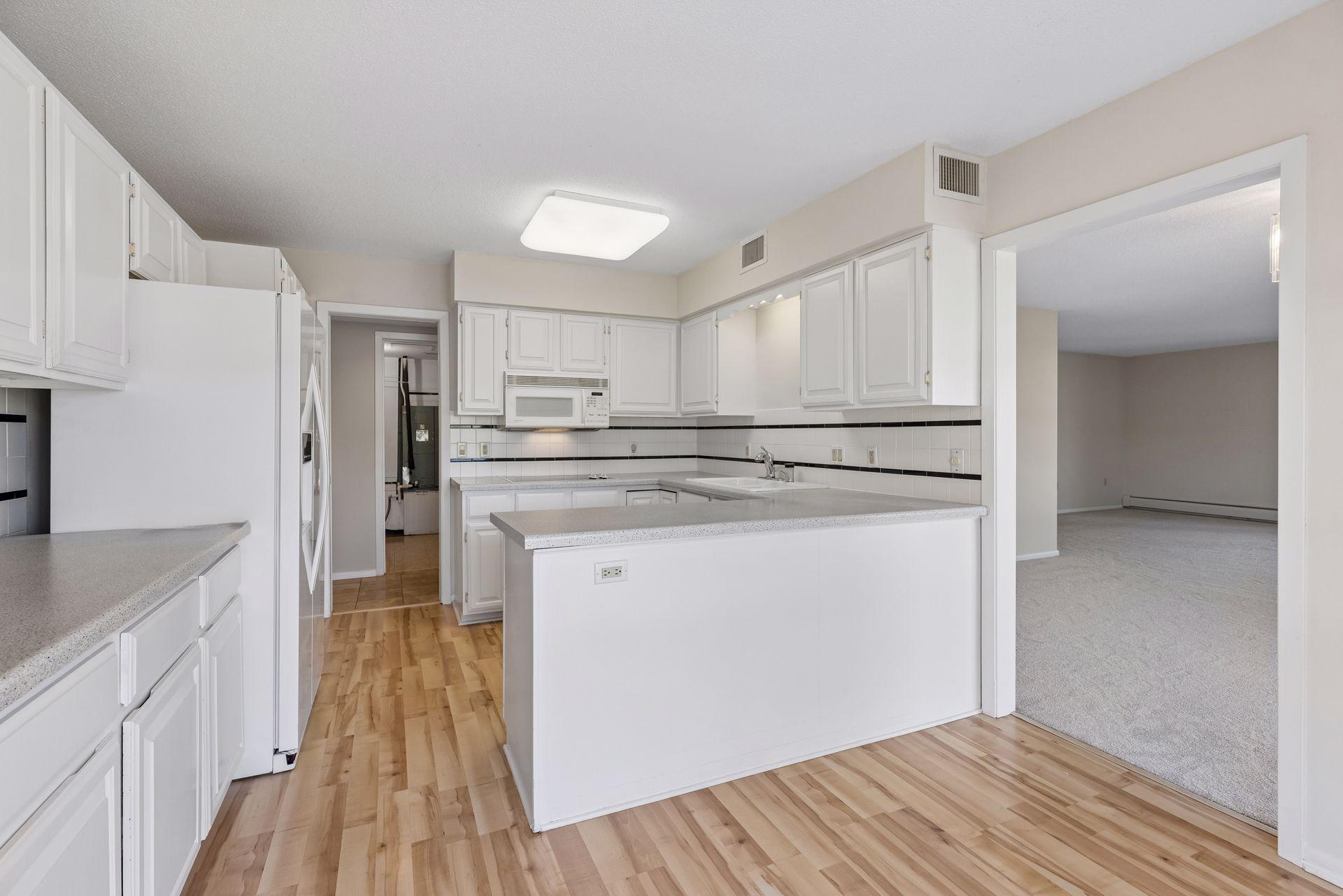 2221 Youngman Avenue Unit: 501