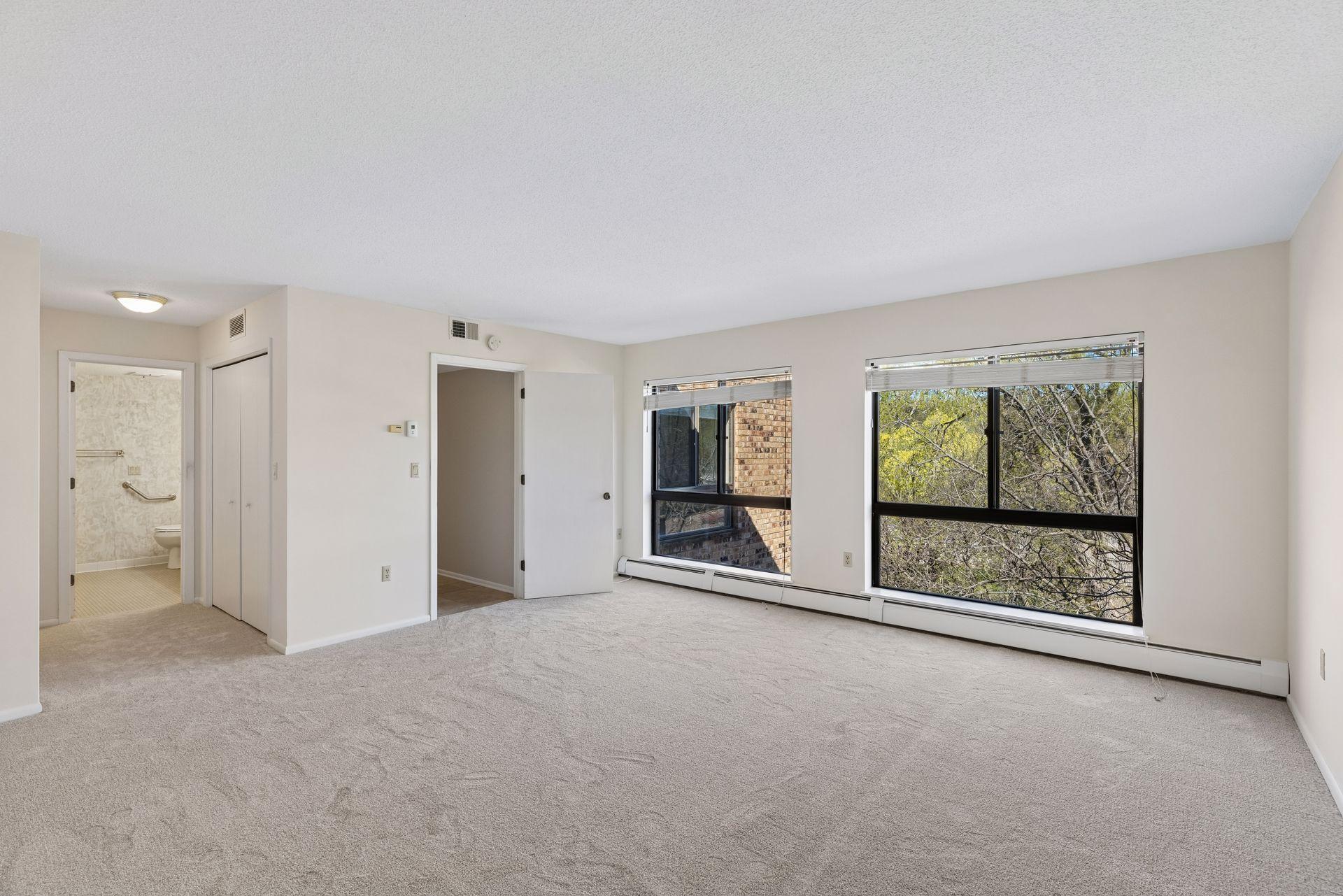 2221 Youngman Avenue Unit: 501