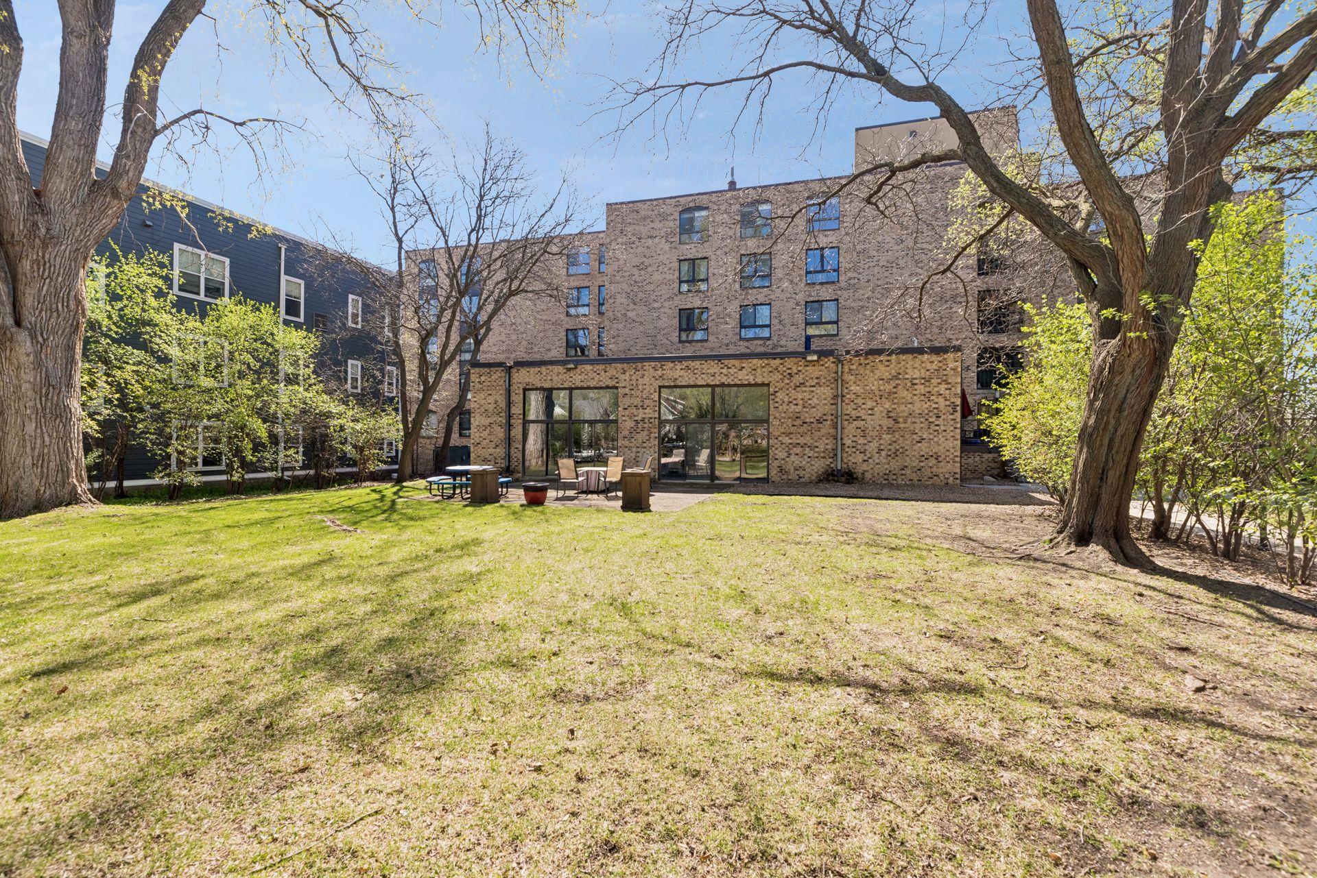 2221 Youngman Avenue Unit: 501