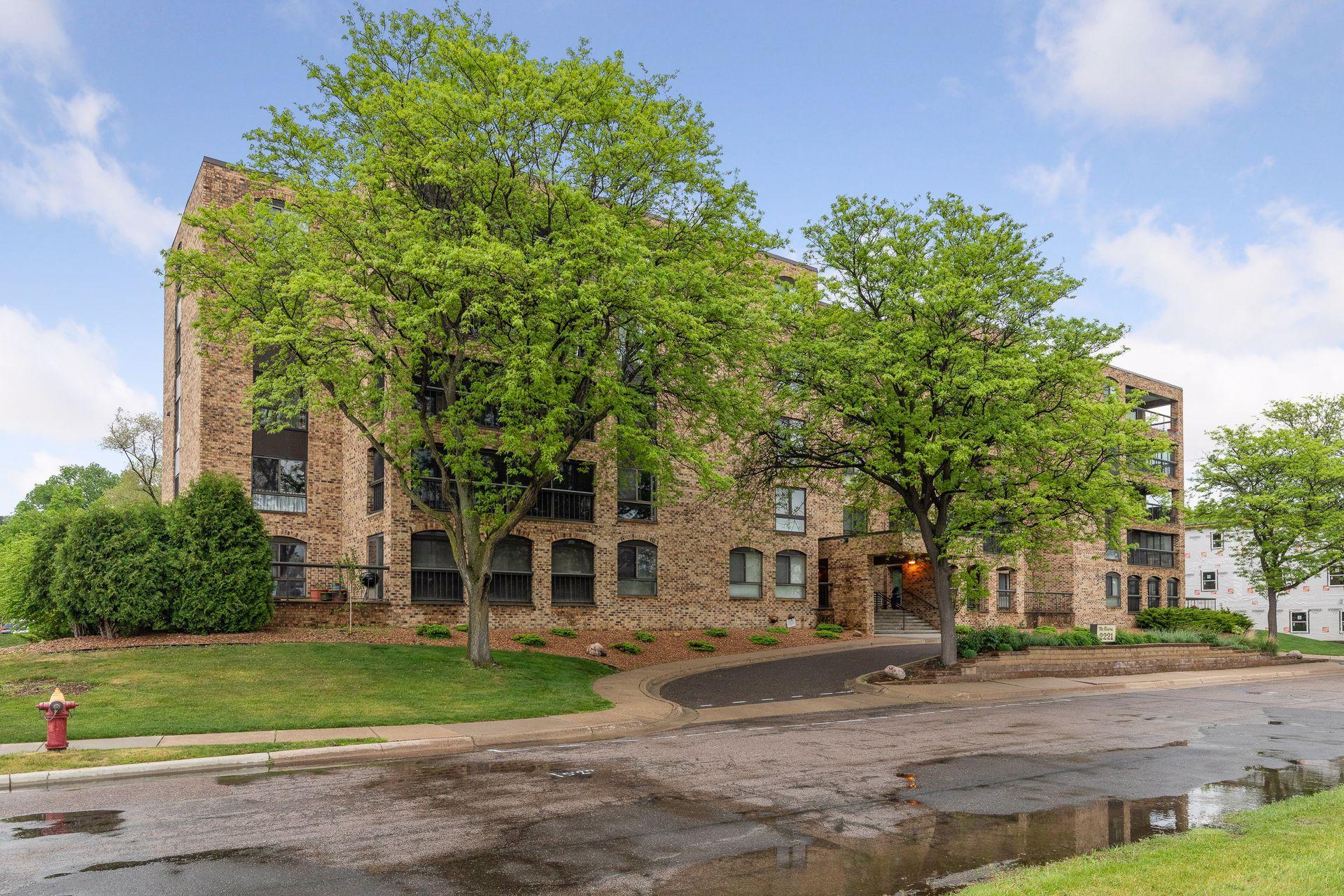 2221 Youngman Avenue Unit: 501