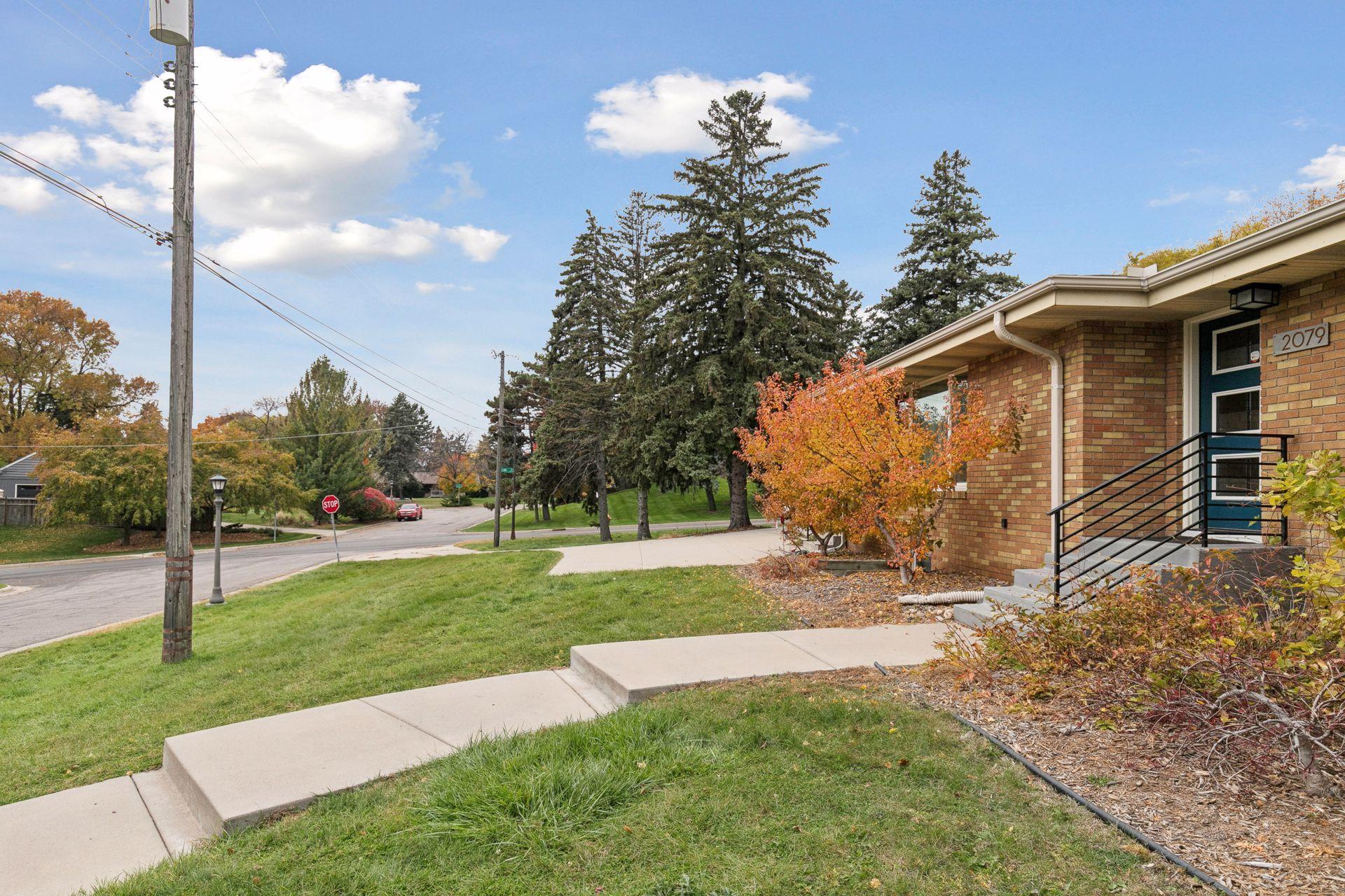 2079 Upper Saint Dennis Road