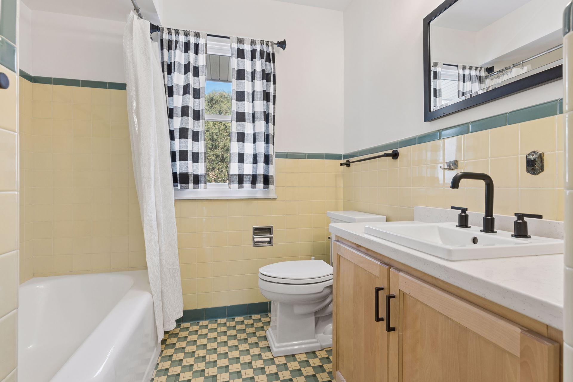 2079 Upper Saint Dennis Road