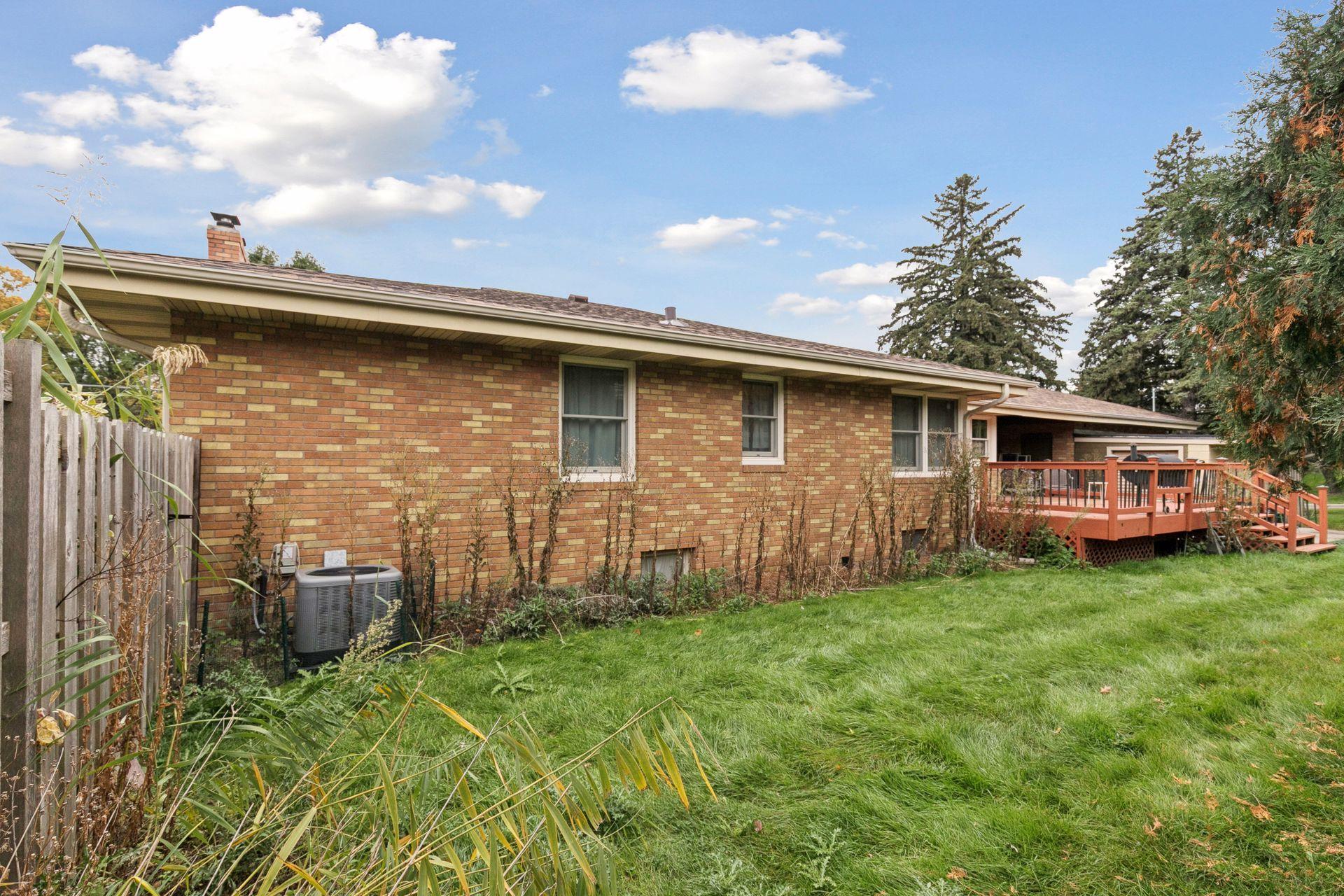 2079 Upper Saint Dennis Road