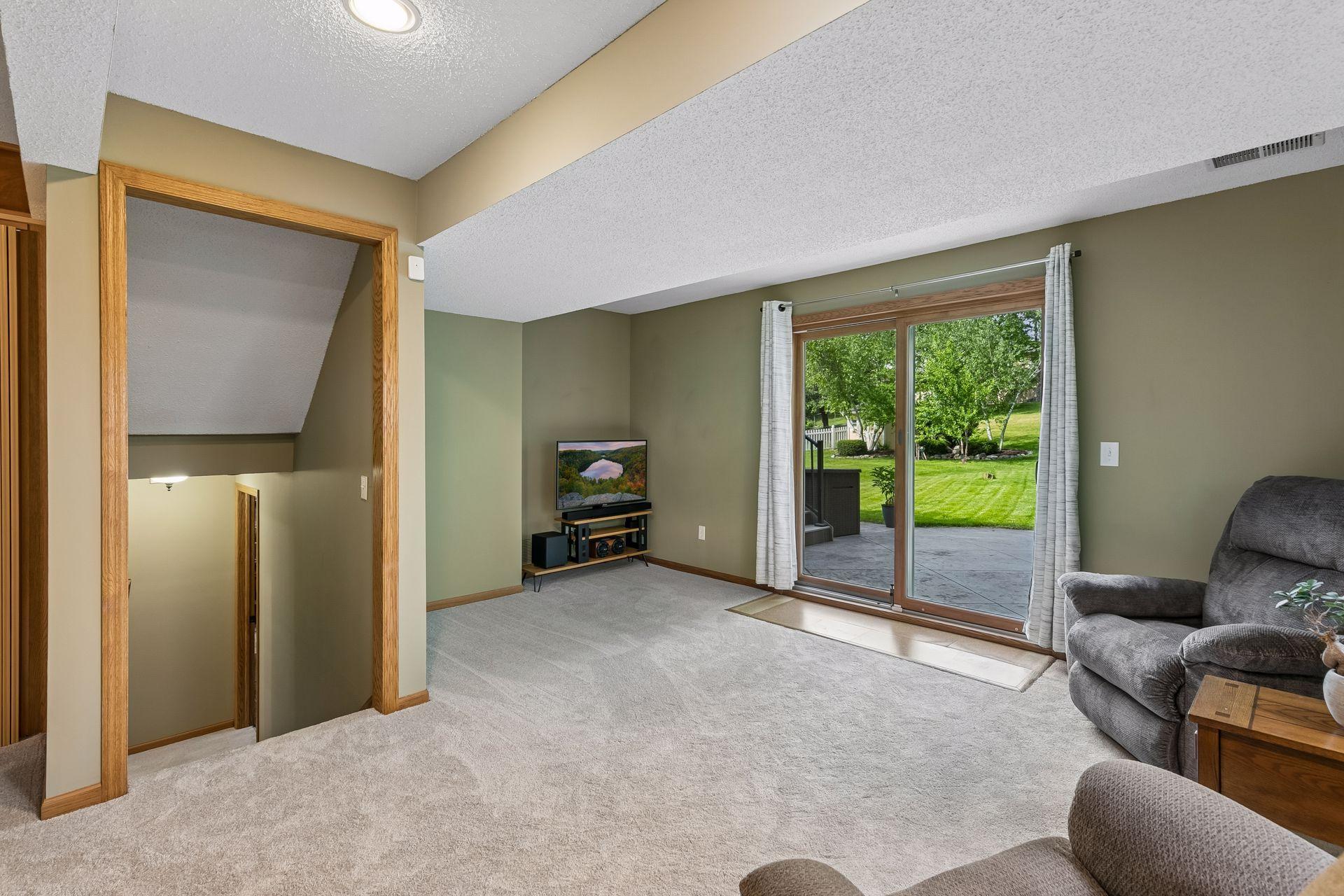 4738 W Wind Trail