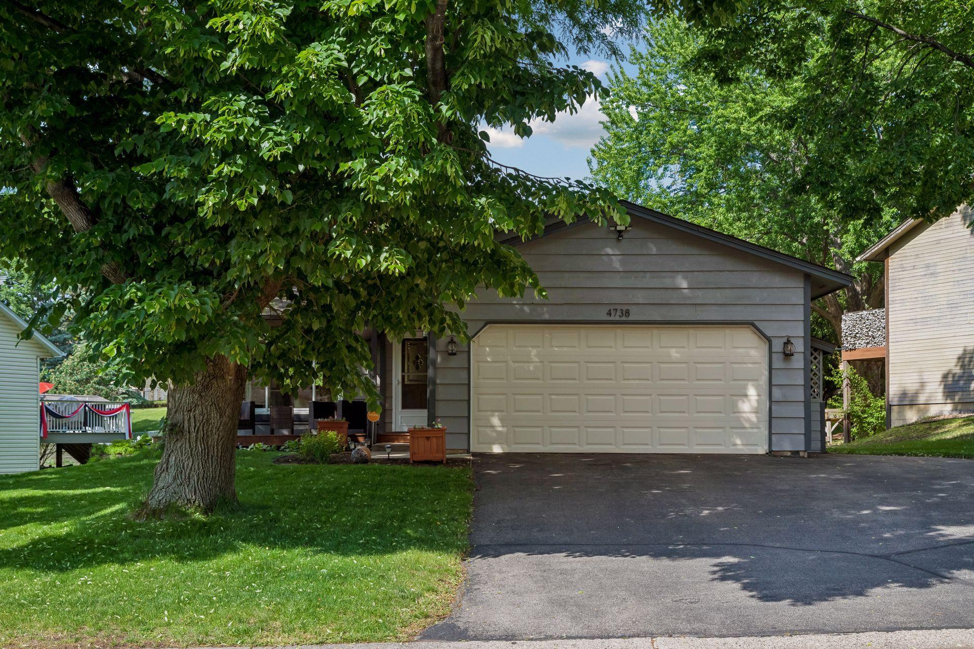 4738 W Wind Trail