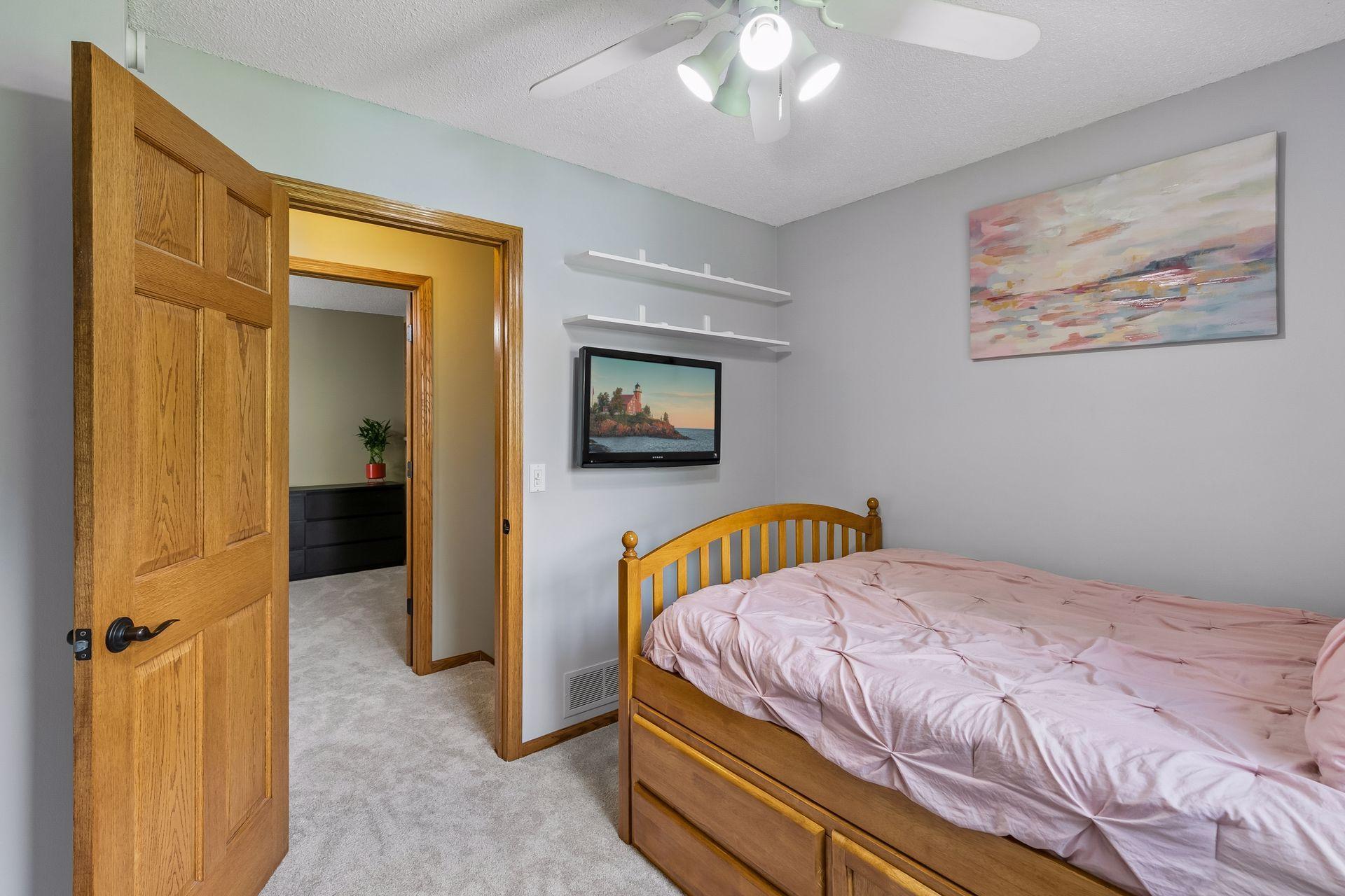 4738 W Wind Trail