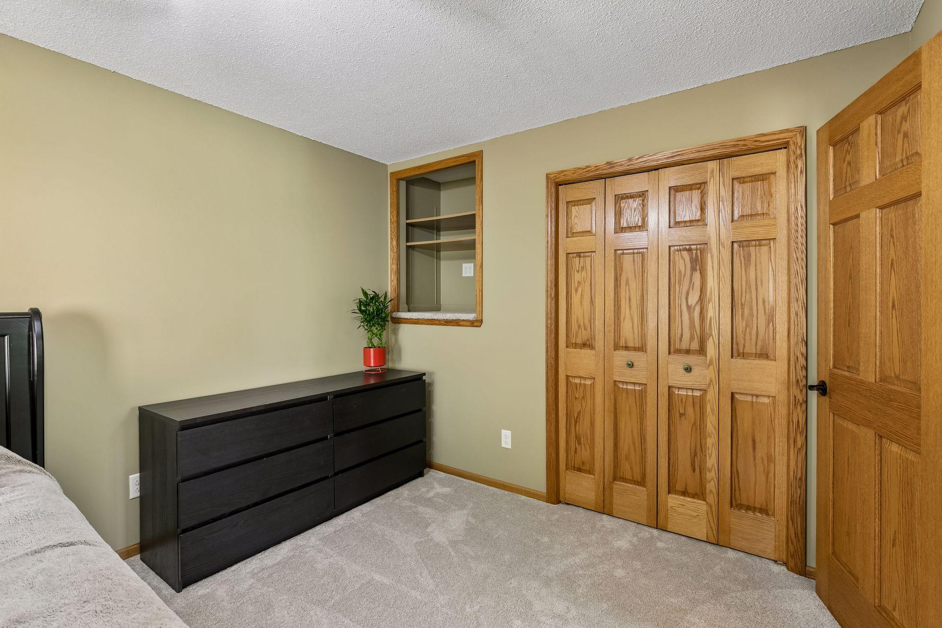 4738 W Wind Trail