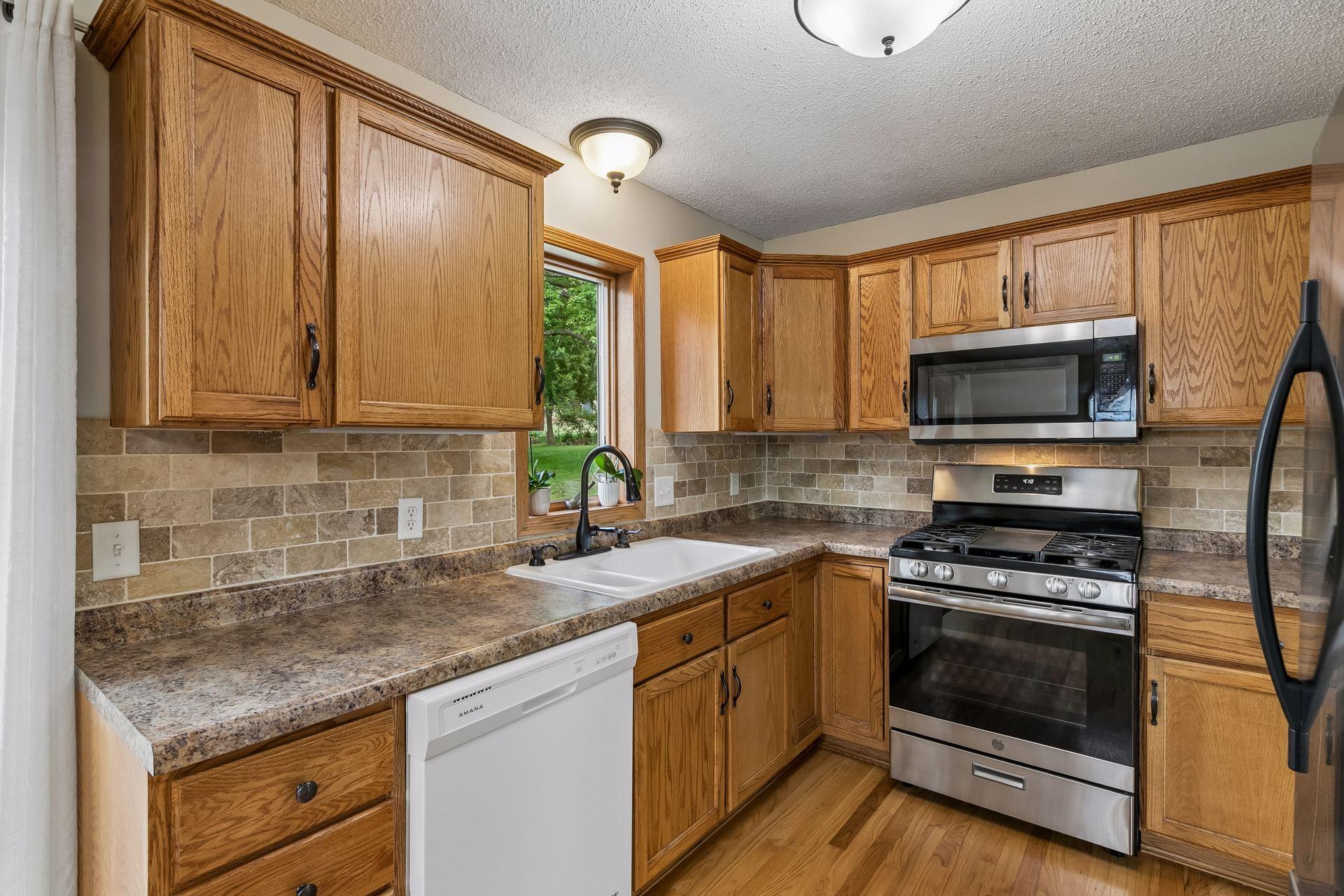 4738 W Wind Trail