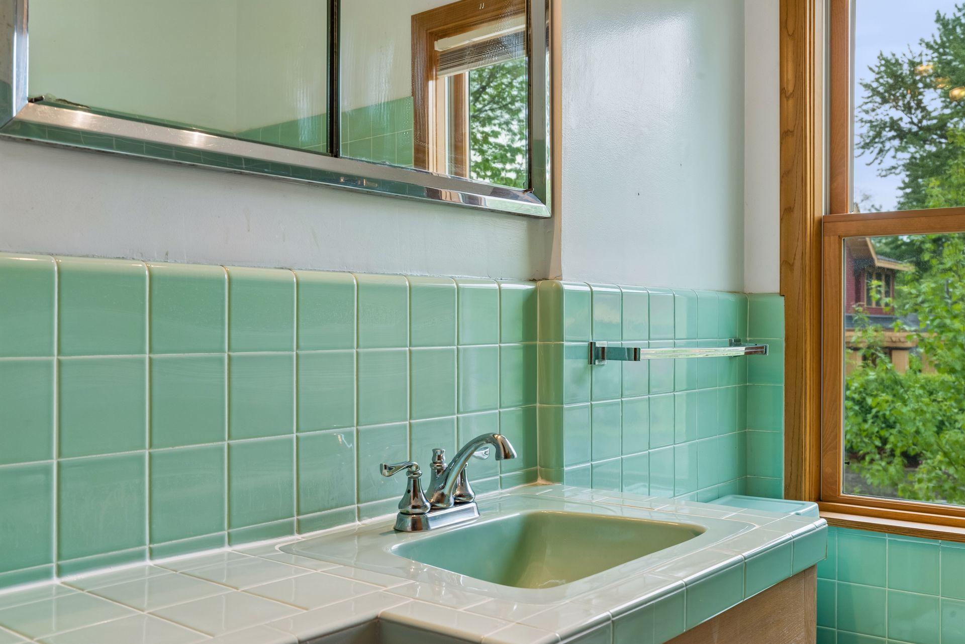 45 Albert Street S Unit: 4