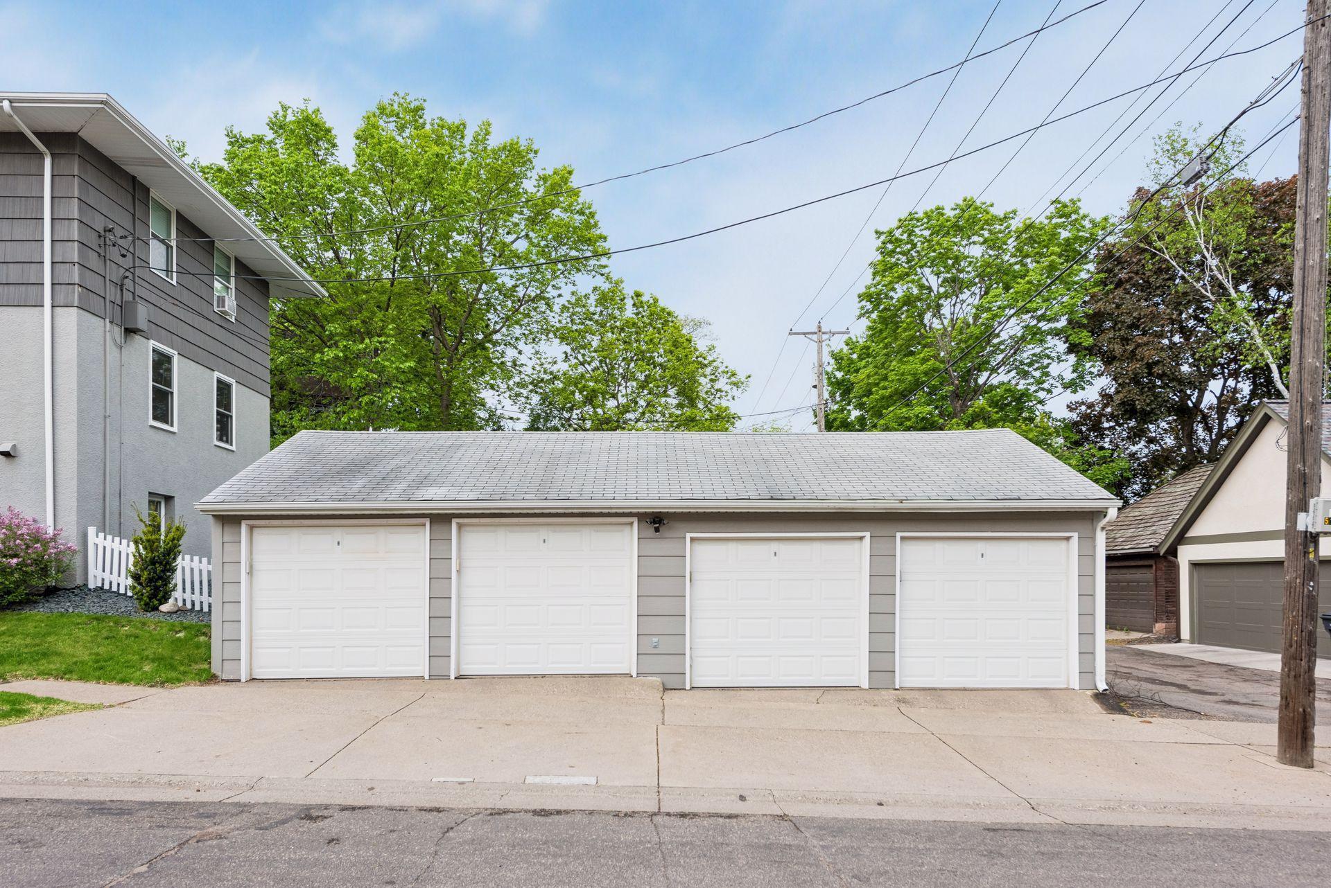 45 Albert Street S Unit: 4