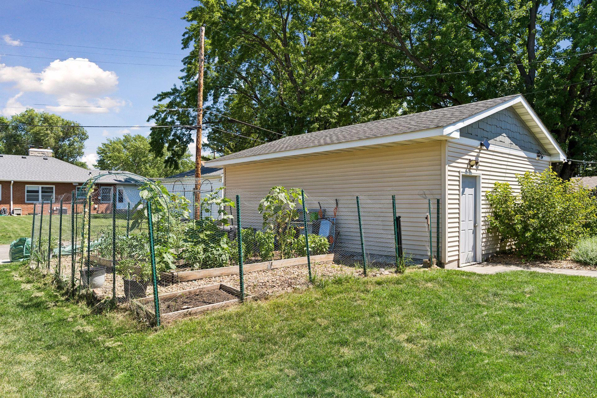 1118 Bowdoin Street