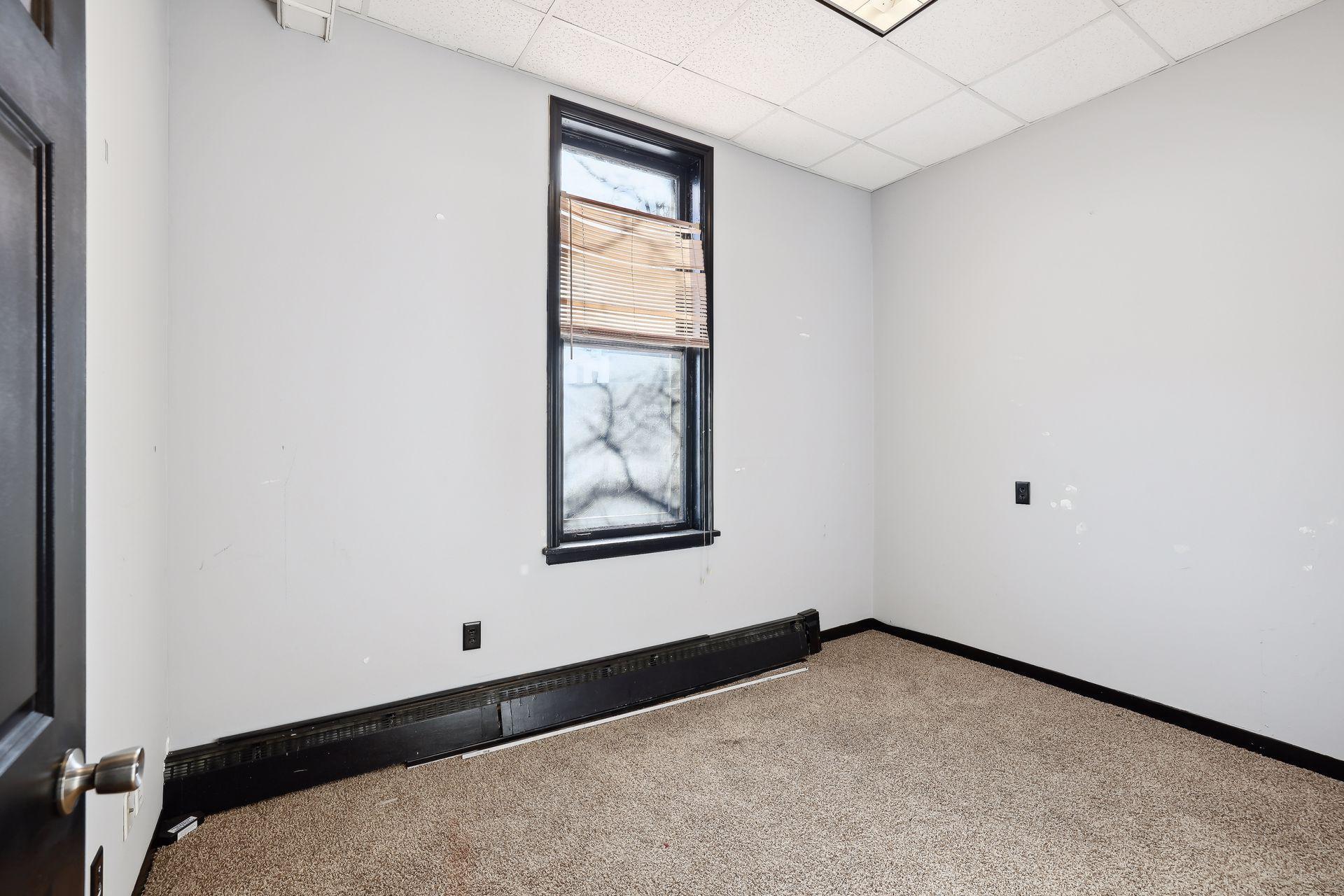 965 7th Street W