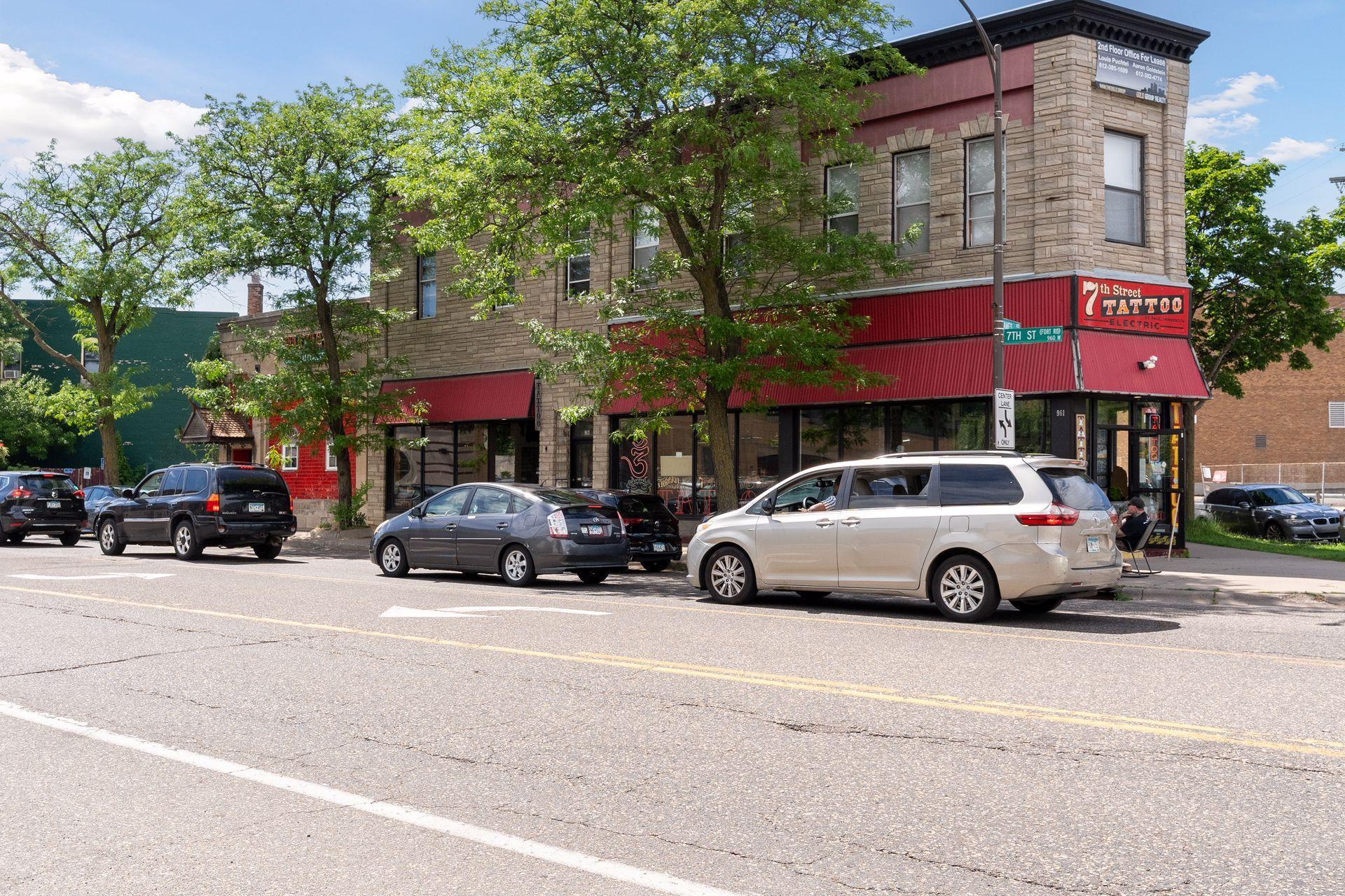 965 7th Street W