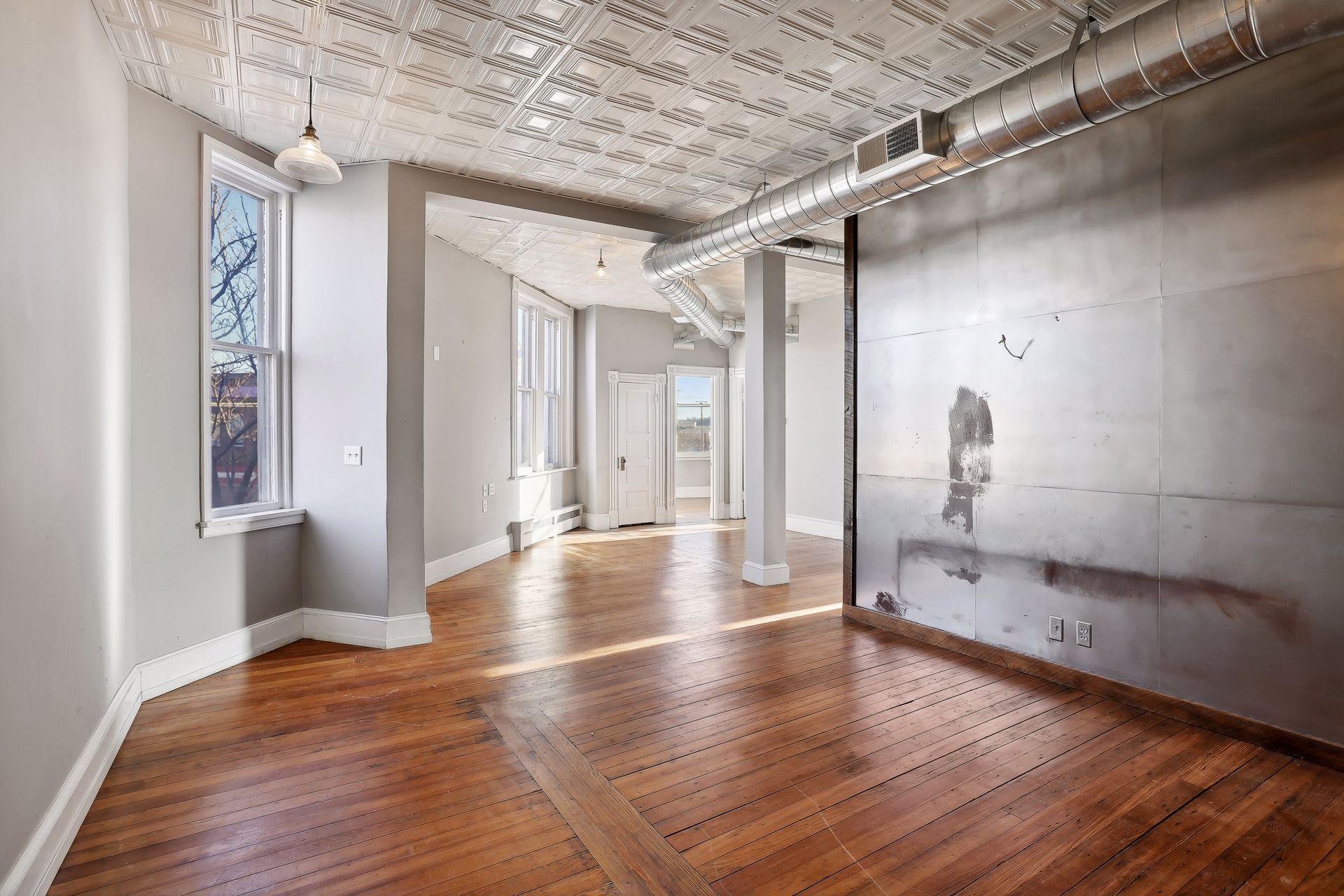 965 7th Street W